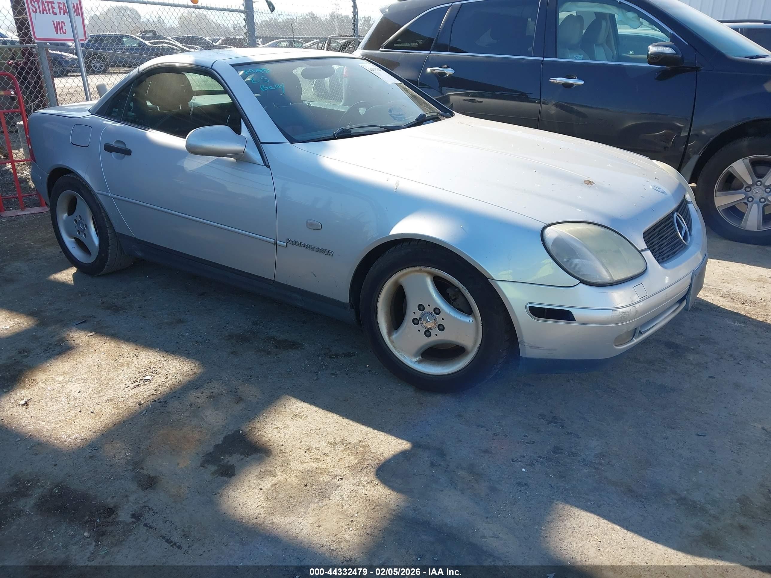1998 Mercedes-benz Slk 230   Silver vin: WDBKK47F6WF035800