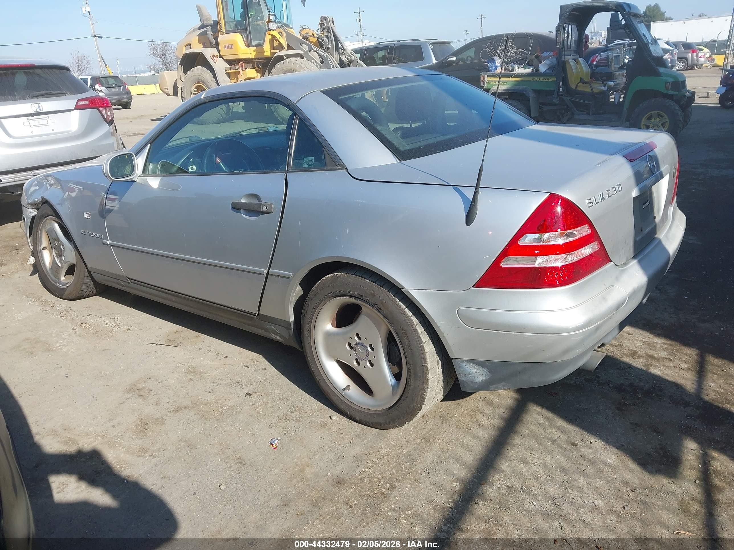 1998 Mercedes-benz Slk 230   Silver vin: WDBKK47F6WF035800