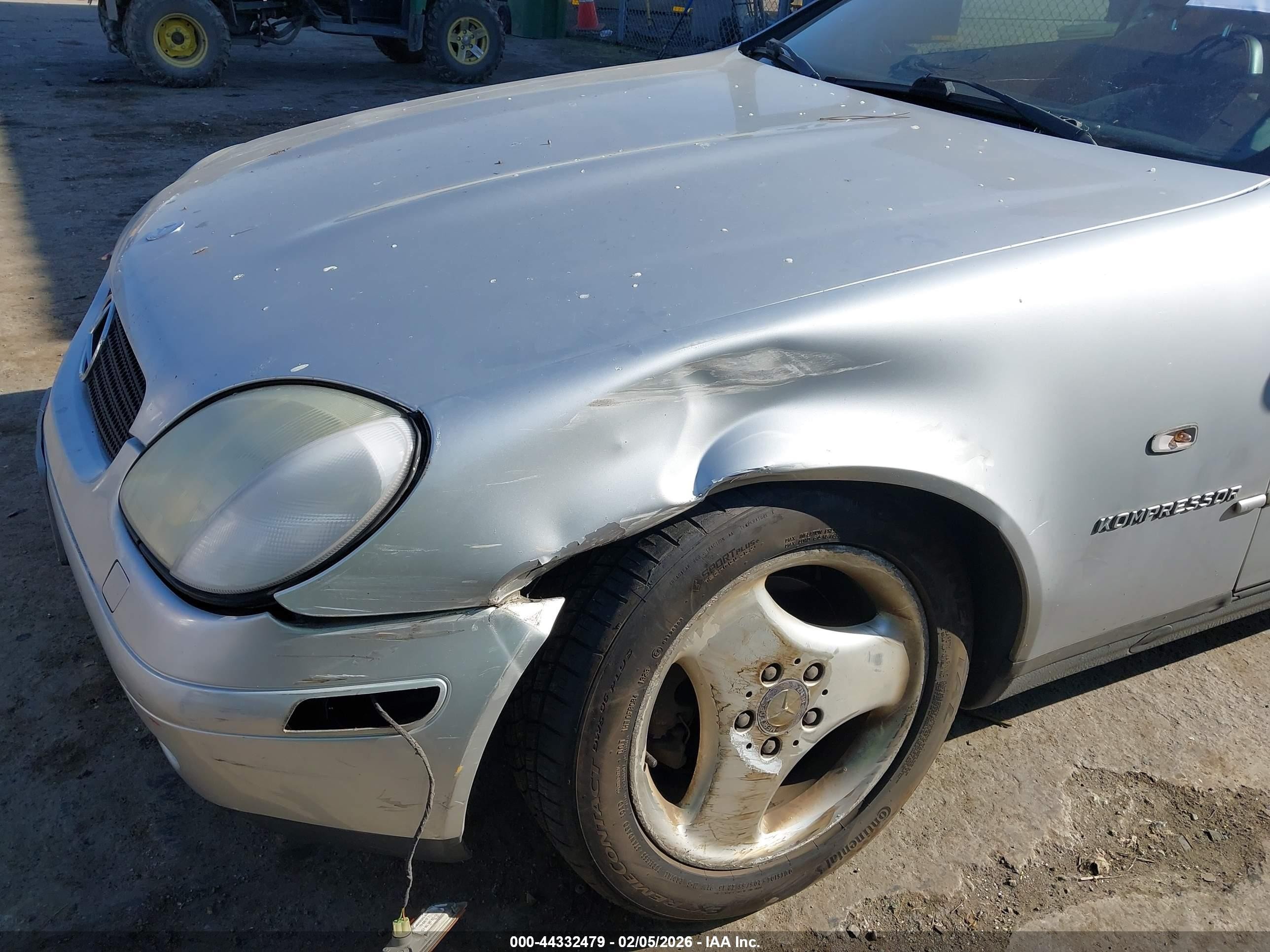 1998 Mercedes-benz Slk 230   Silver vin: WDBKK47F6WF035800