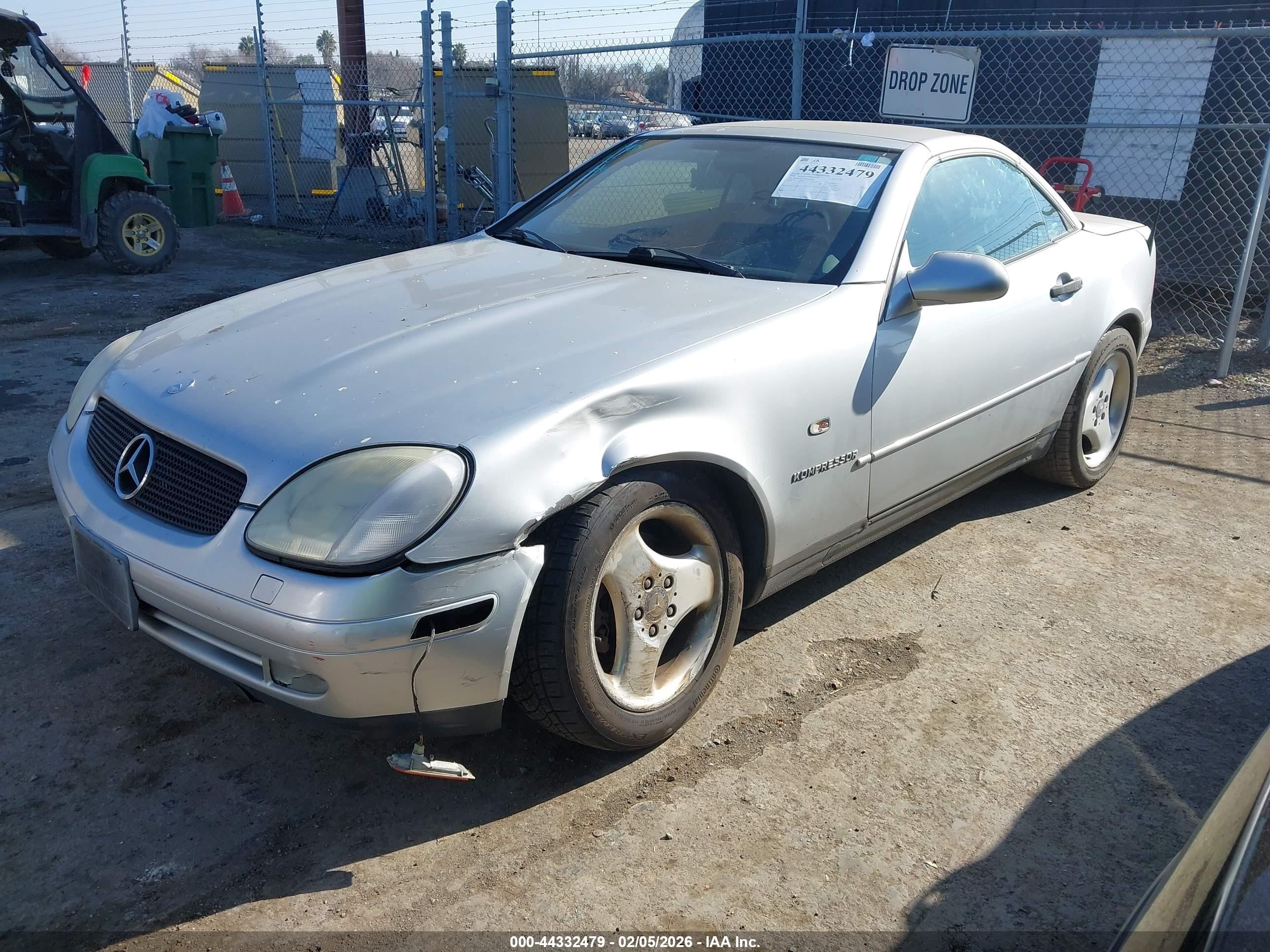 1998 Mercedes-benz Slk 230   Silver vin: WDBKK47F6WF035800