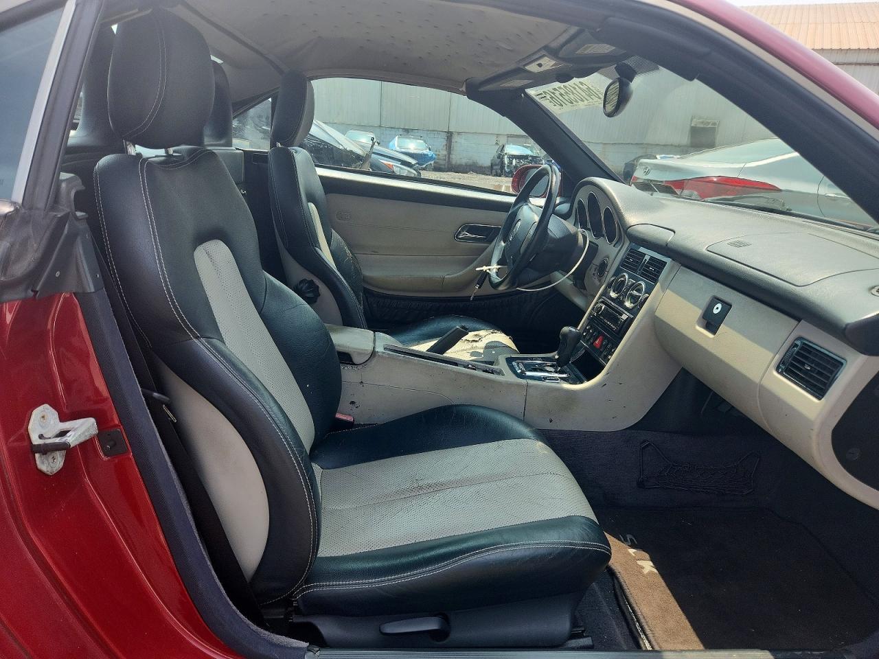 2000 Mercedes-benz Slk 230 Kompressor Maroon vin: WDBKK47F6YF159679