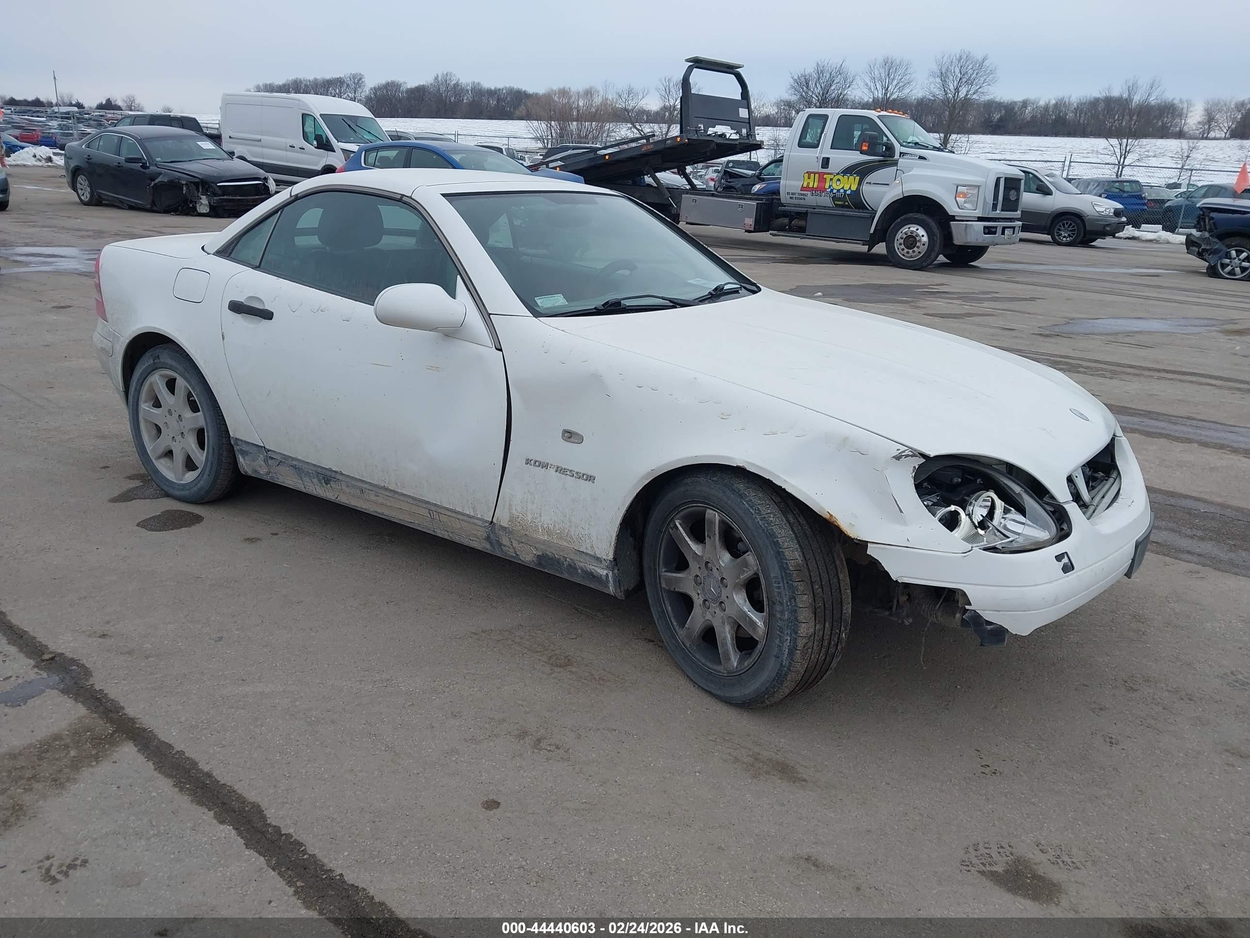 1998 Mercedes-benz Slk 230   White vin: WDBKK47F7WF049866