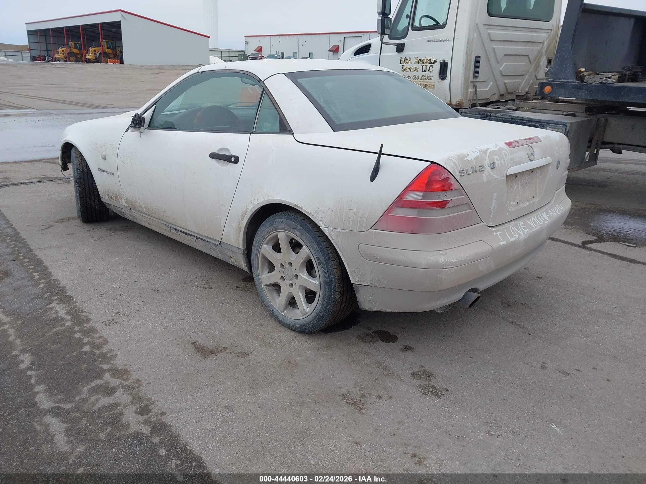 1998 Mercedes-benz Slk 230   White vin: WDBKK47F7WF049866
