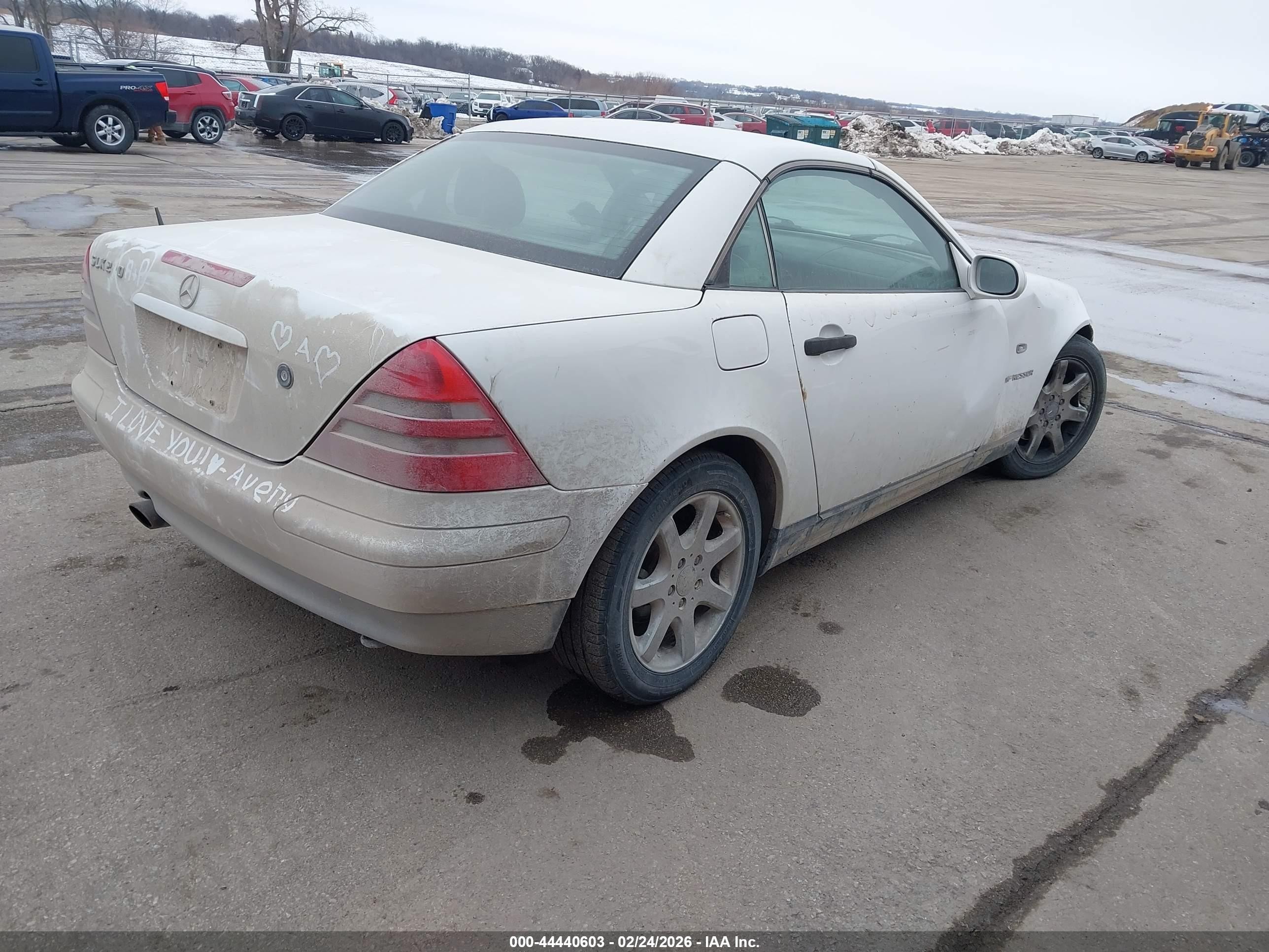 1998 Mercedes-benz Slk 230   White vin: WDBKK47F7WF049866