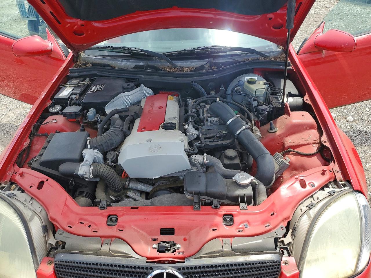 1999 Mercedes-benz Slk Красный vin: WDBKK47F7XF098289