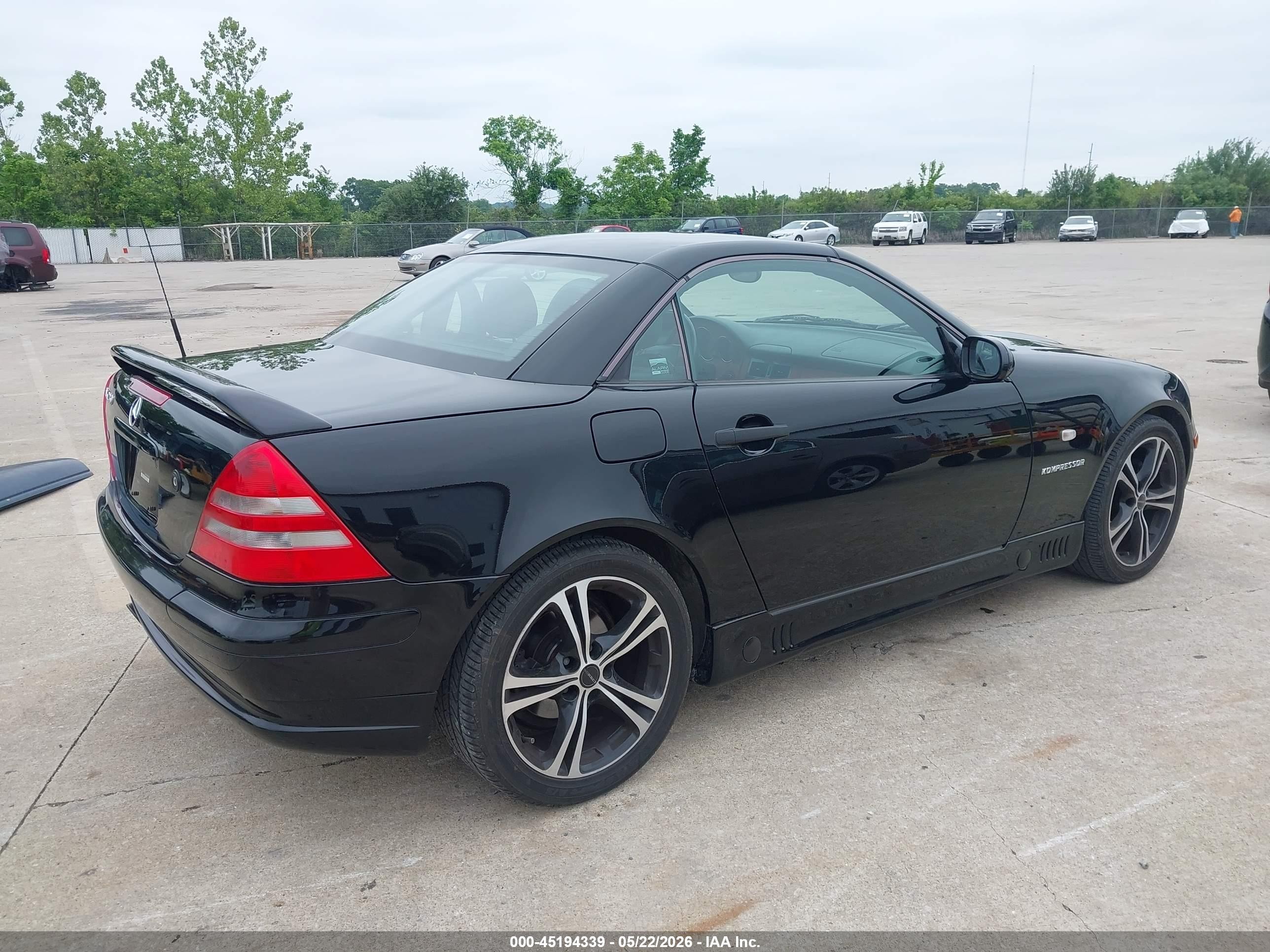 1998 Mercedes-benz Slk 230   Black vin: WDBKK47F8WF050296