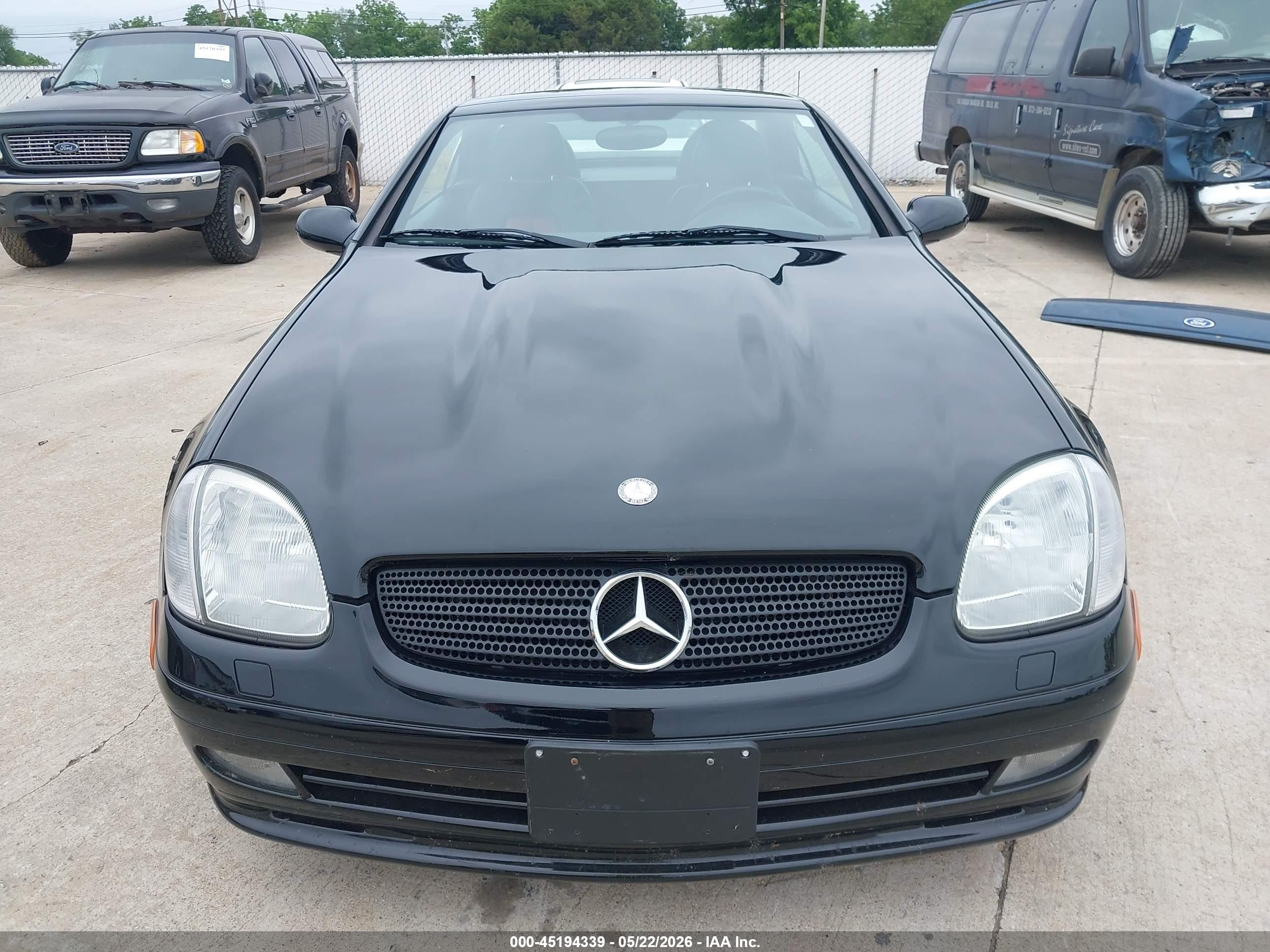 1998 Mercedes-benz Slk 230   Black vin: WDBKK47F8WF050296