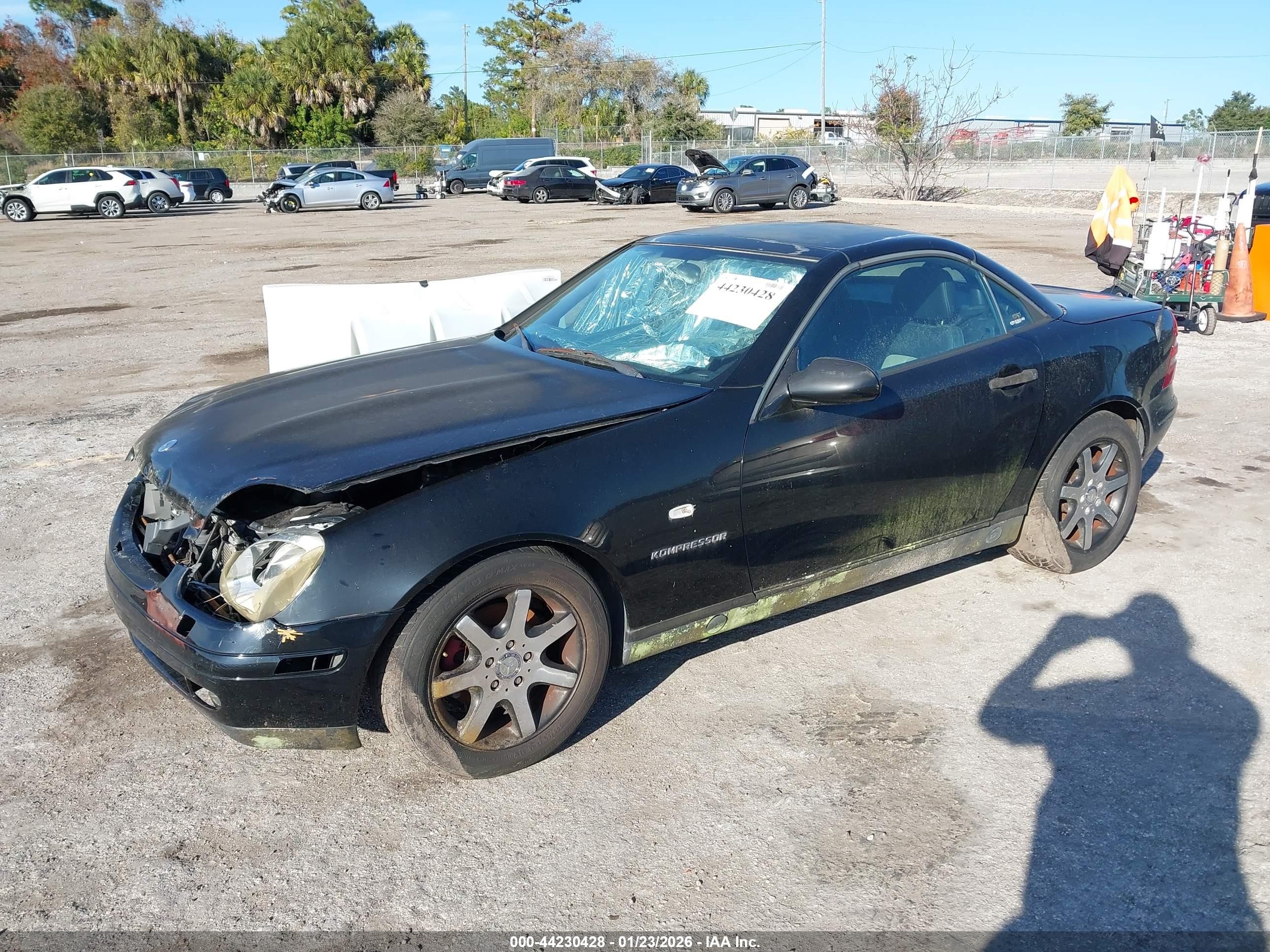 1998 Mercedes-benz Slk 230   Black vin: WDBKK47F8WF074193