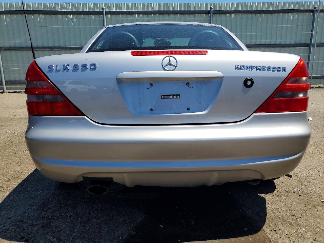 1999 Mercedes-benz Slk 230 Kompressor Silver vin: WDBKK47F8XF104214