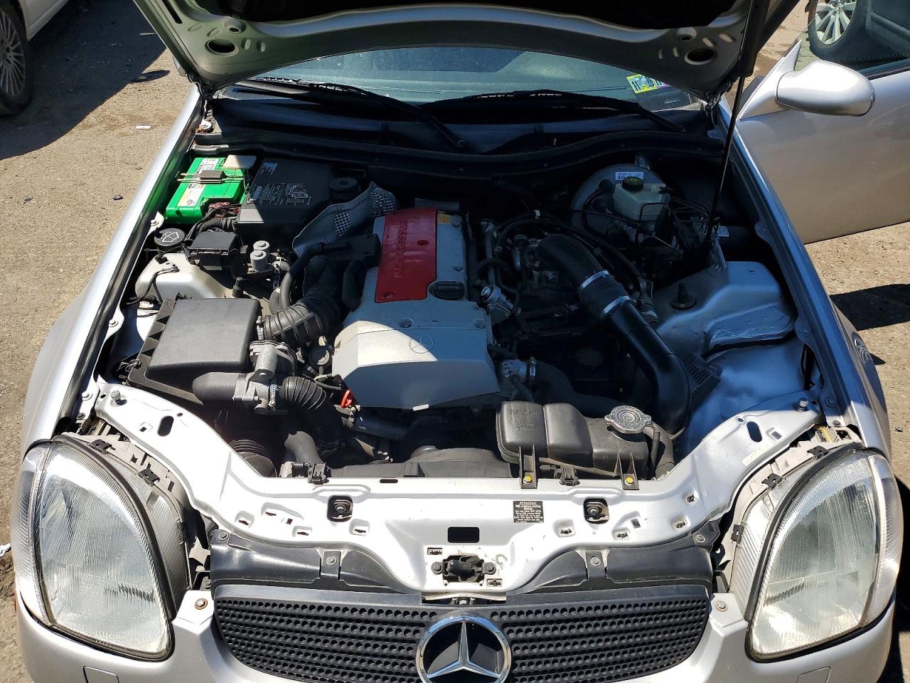 1999 Mercedes-benz Slk 230 Kompressor Silver vin: WDBKK47F8XF104214