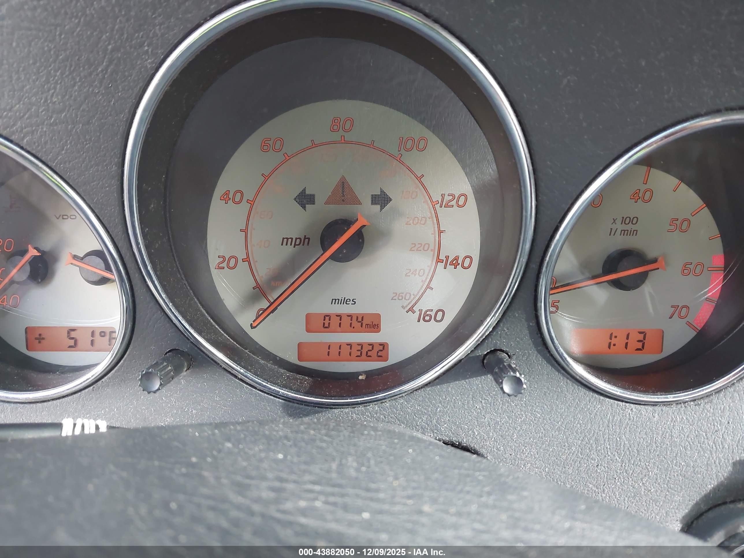 2000 Mercedes-benz Slk 230 Kompressor Orange vin: WDBKK47F8YF145329