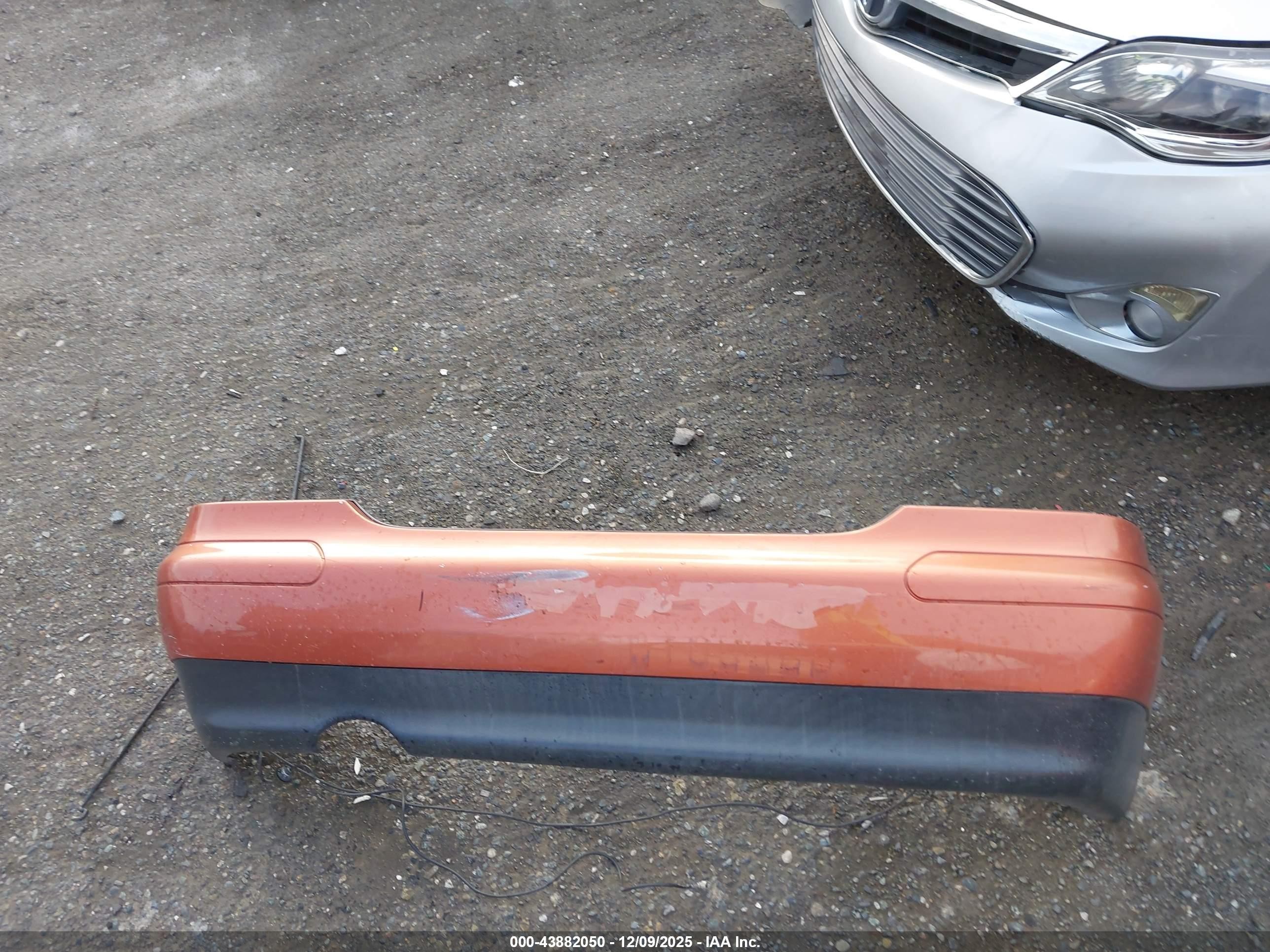 2000 Mercedes-benz Slk 230 Kompressor Orange vin: WDBKK47F8YF145329