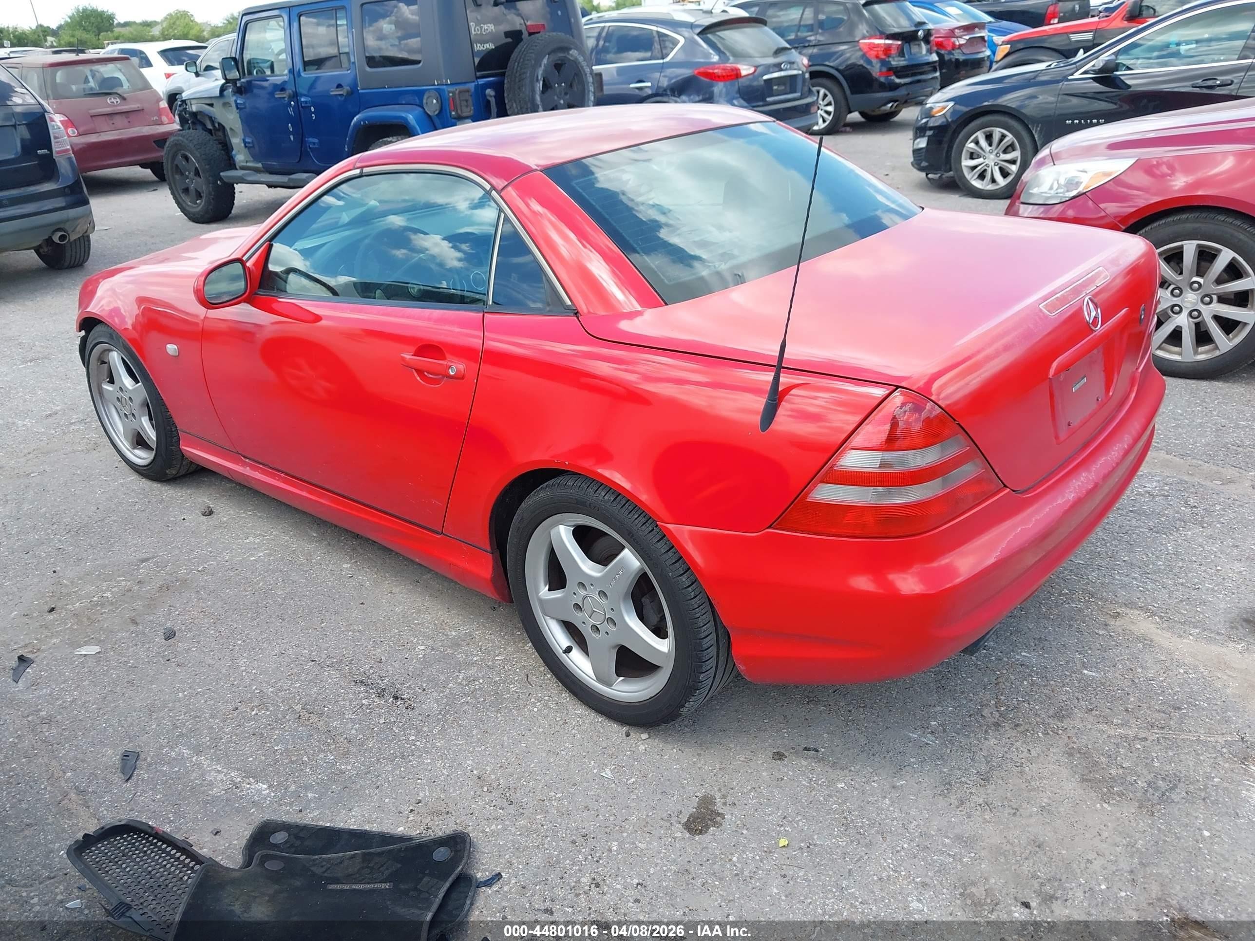 2000 Mercedes-benz Slk 230 Kompressor Red vin: WDBKK47F9YF159742