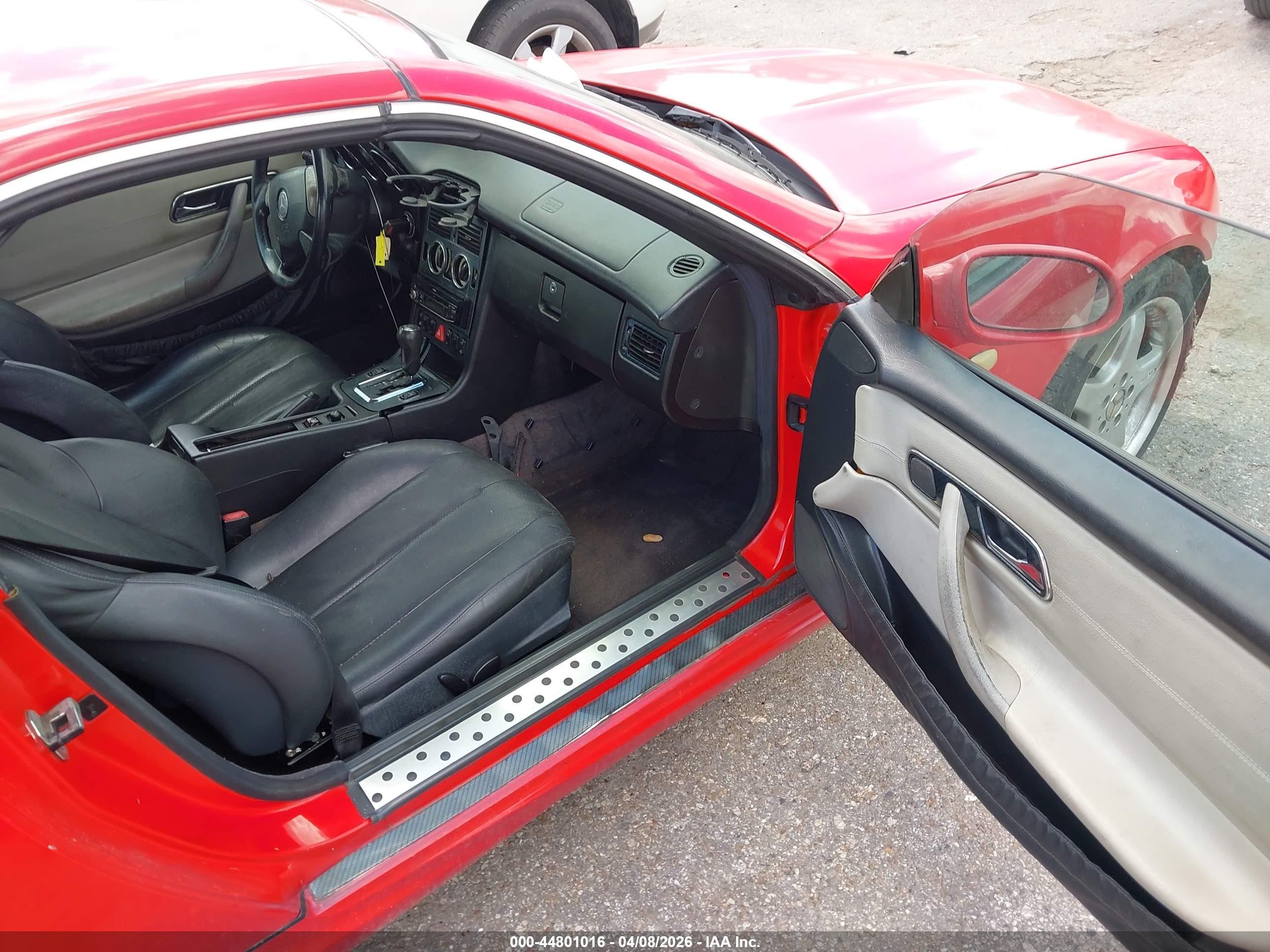 2000 Mercedes-benz Slk 230 Kompressor Red vin: WDBKK47F9YF159742