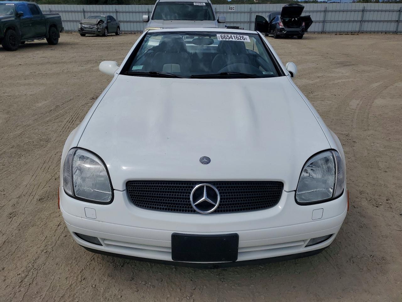 1998 Mercedes-benz Slk 230 Kompressor White vin: WDBKK47FXWF021401