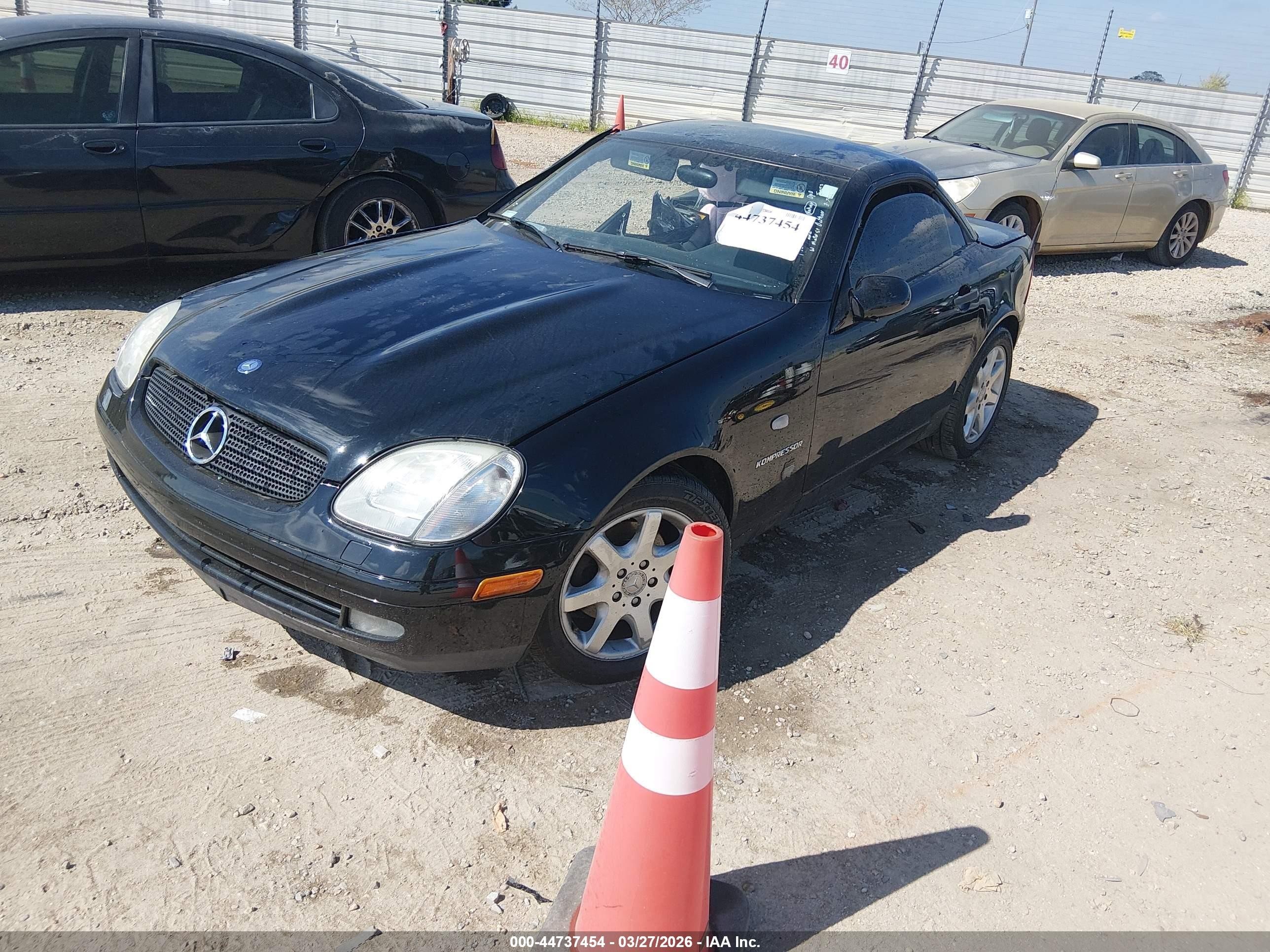 1998 Mercedes-benz Slk 230   Black vin: WDBKK47FXWF074275