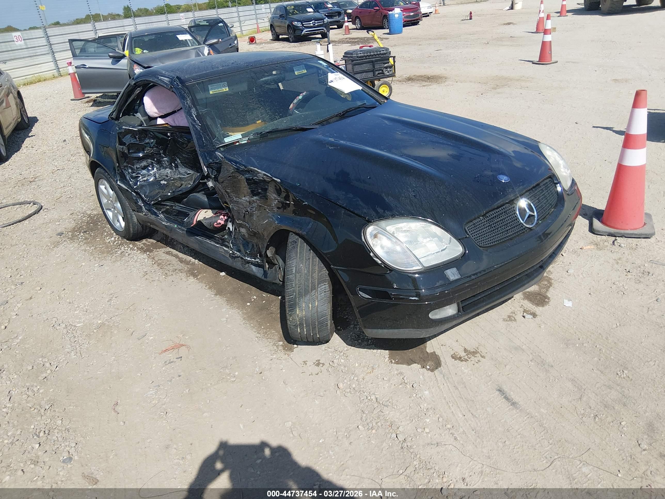 1998 Mercedes-benz Slk 230   Black vin: WDBKK47FXWF074275