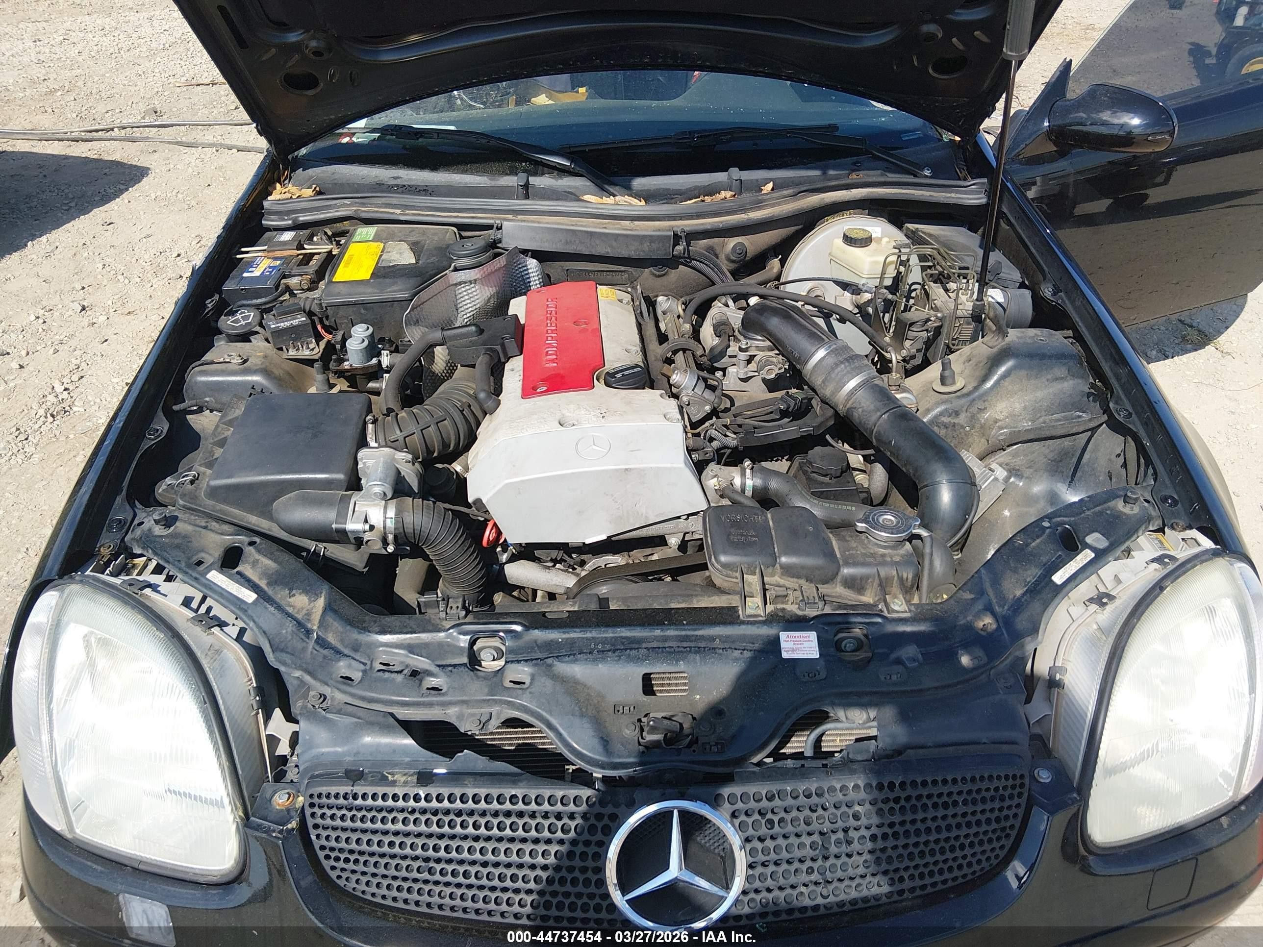 1998 Mercedes-benz Slk 230   Black vin: WDBKK47FXWF074275