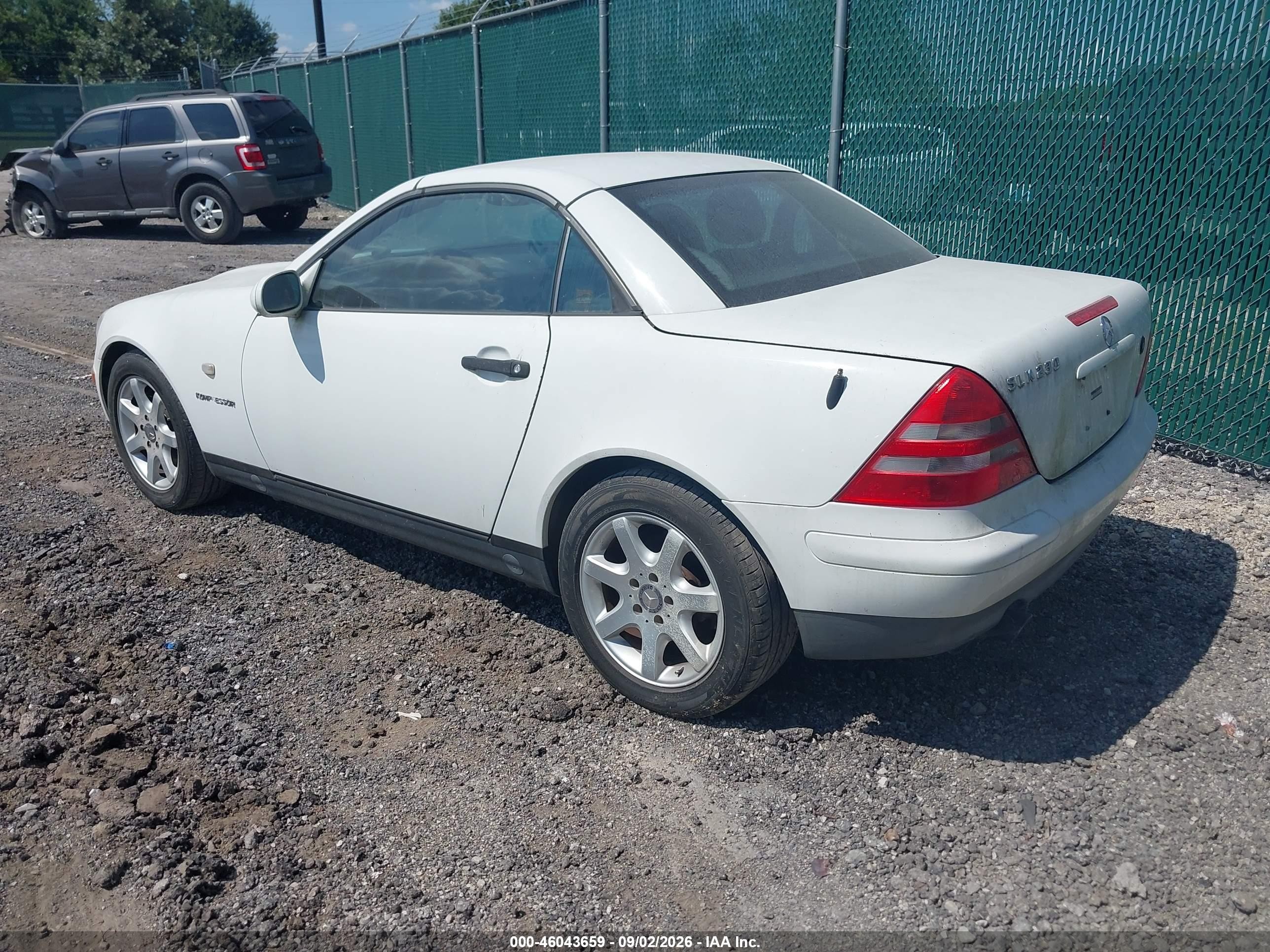 1998 Mercedes-benz Slk 230   Белый vin: WDBKK47FXWF076530