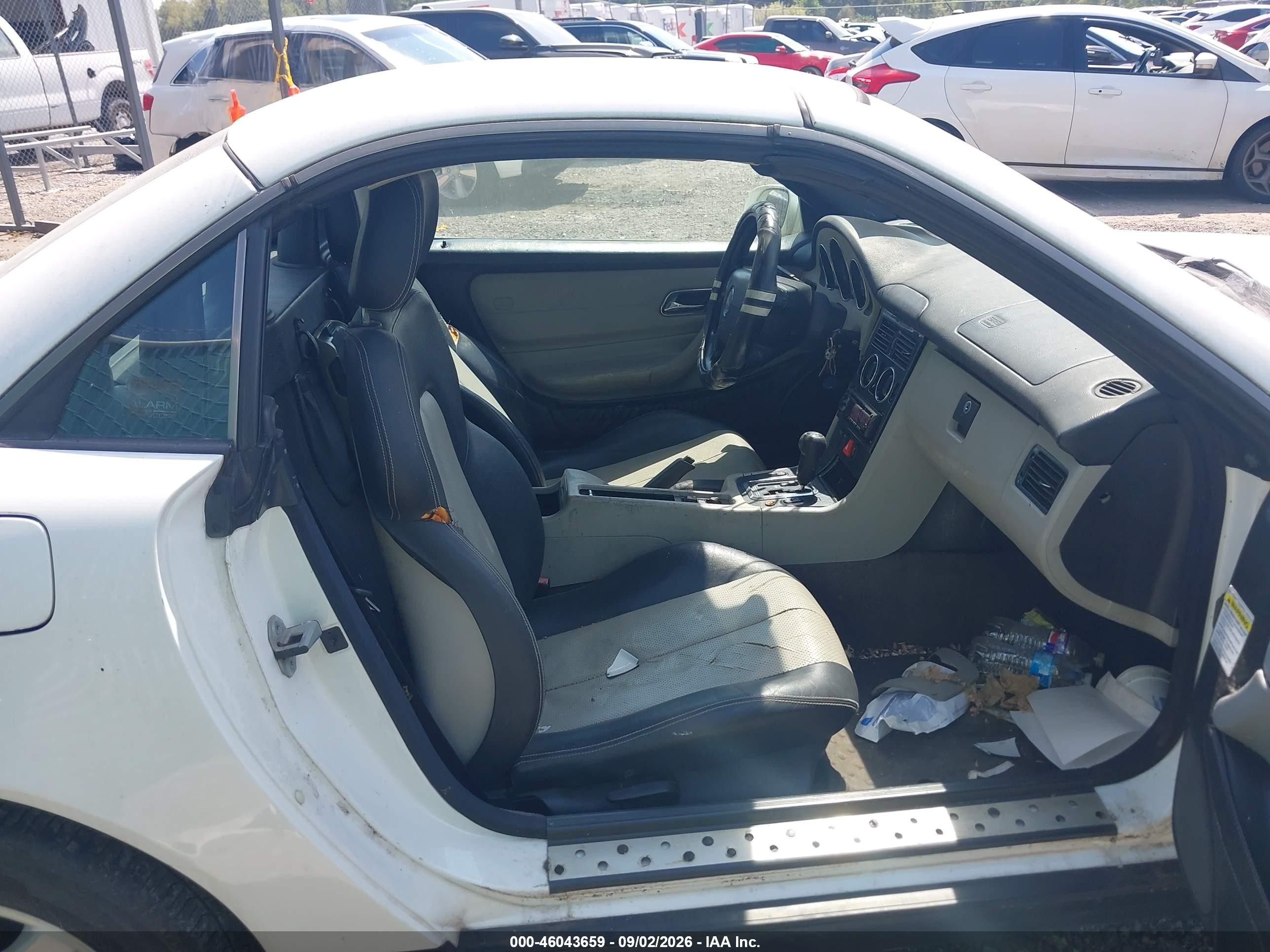 1998 Mercedes-benz Slk 230   Белый vin: WDBKK47FXWF076530