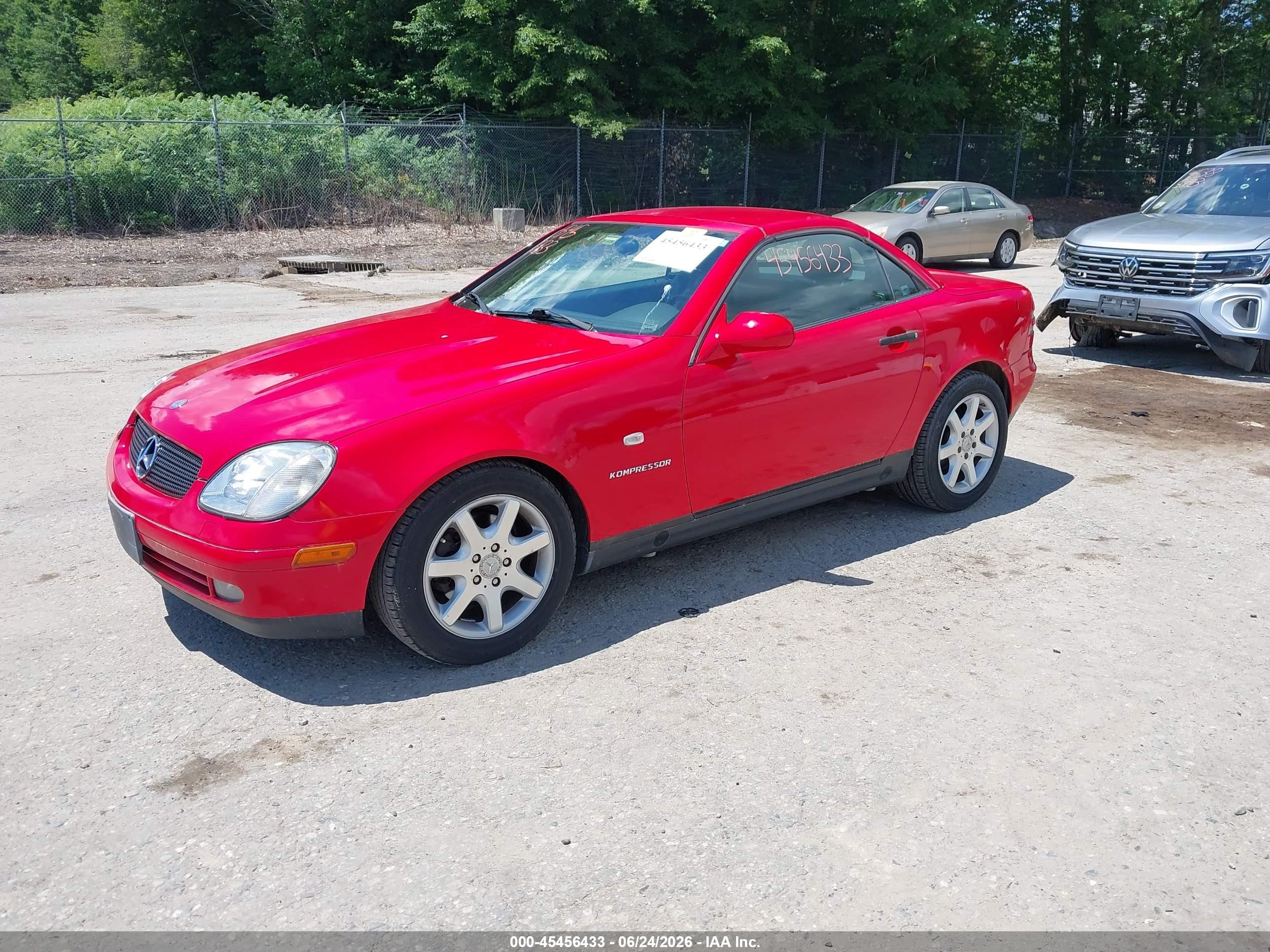 2000 Mercedes-benz Slk 230 Kompressor Red vin: WDBKK47FXYF147499