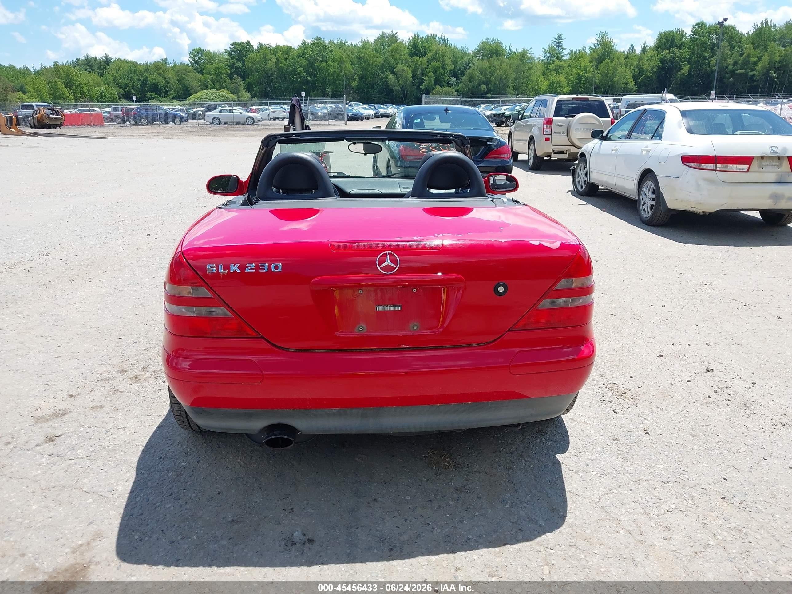 2000 Mercedes-benz Slk 230 Kompressor Red vin: WDBKK47FXYF147499