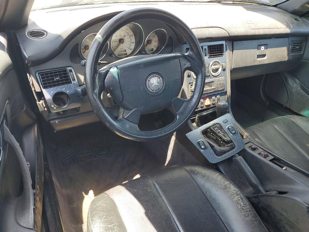 2000 Mercedes-benz Slk 230 Kompressor Silver vin: WDBKK47FXYF155554