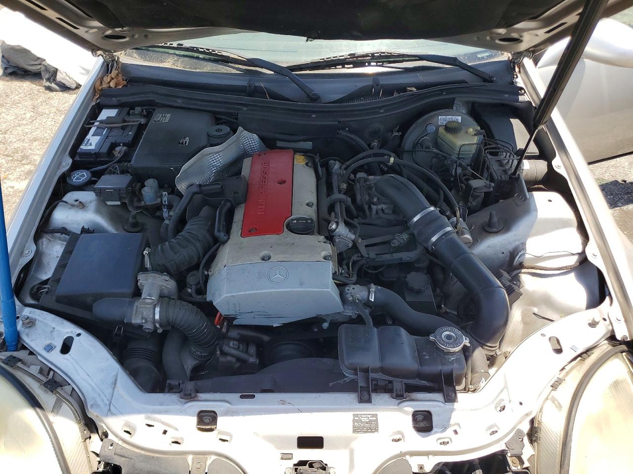 2000 Mercedes-benz Slk 230 Kompressor Silver vin: WDBKK47FXYF155554