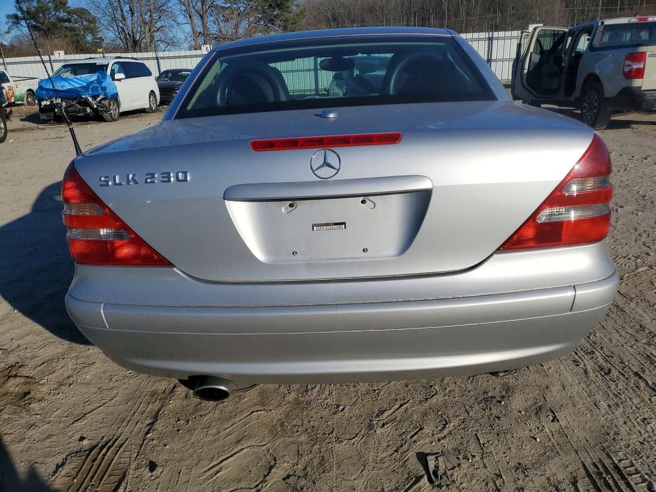 2001 Mercedes-benz Slk 230 Kompressor Silver vin: WDBKK49F01F214002