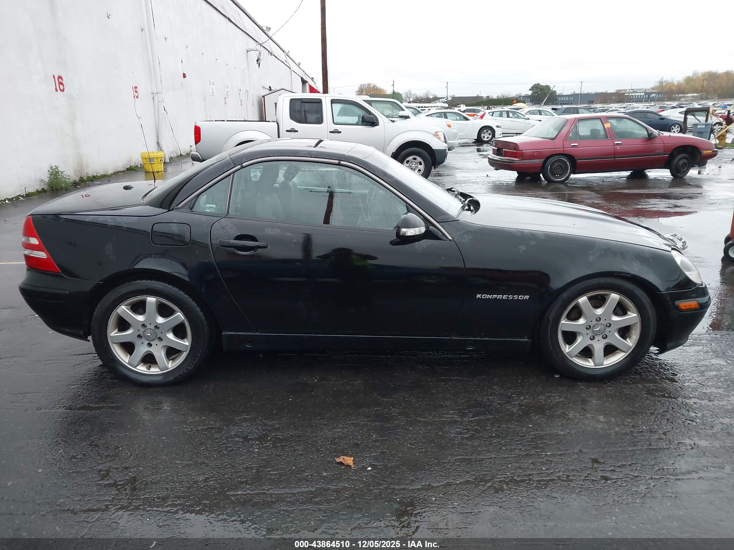 2001 Mercedes-benz Slk 230 Kompressor Black vin: WDBKK49F11F208354