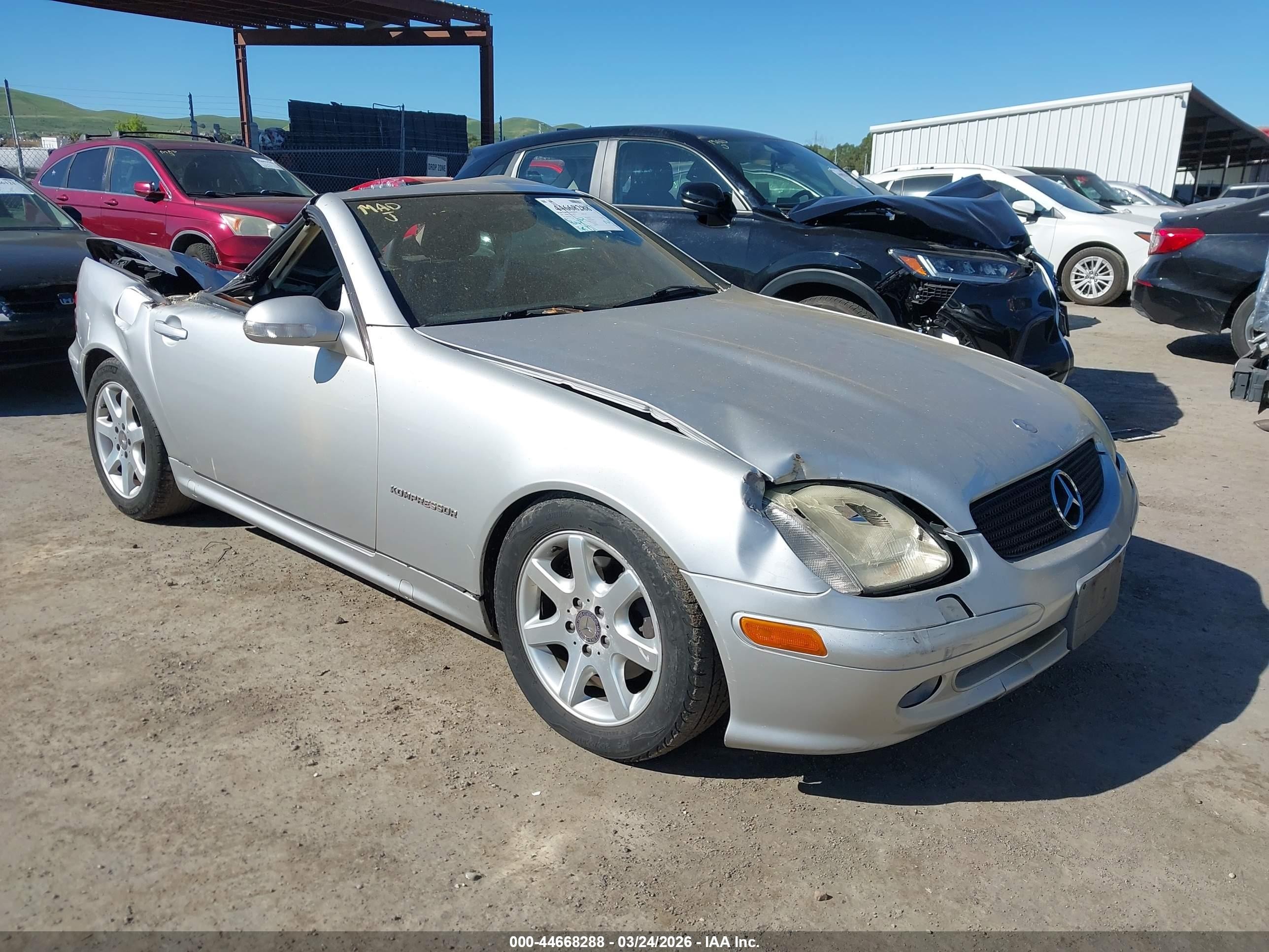 2001 Mercedes-benz Slk 230 Kompressor Silver vin: WDBKK49F11F224733
