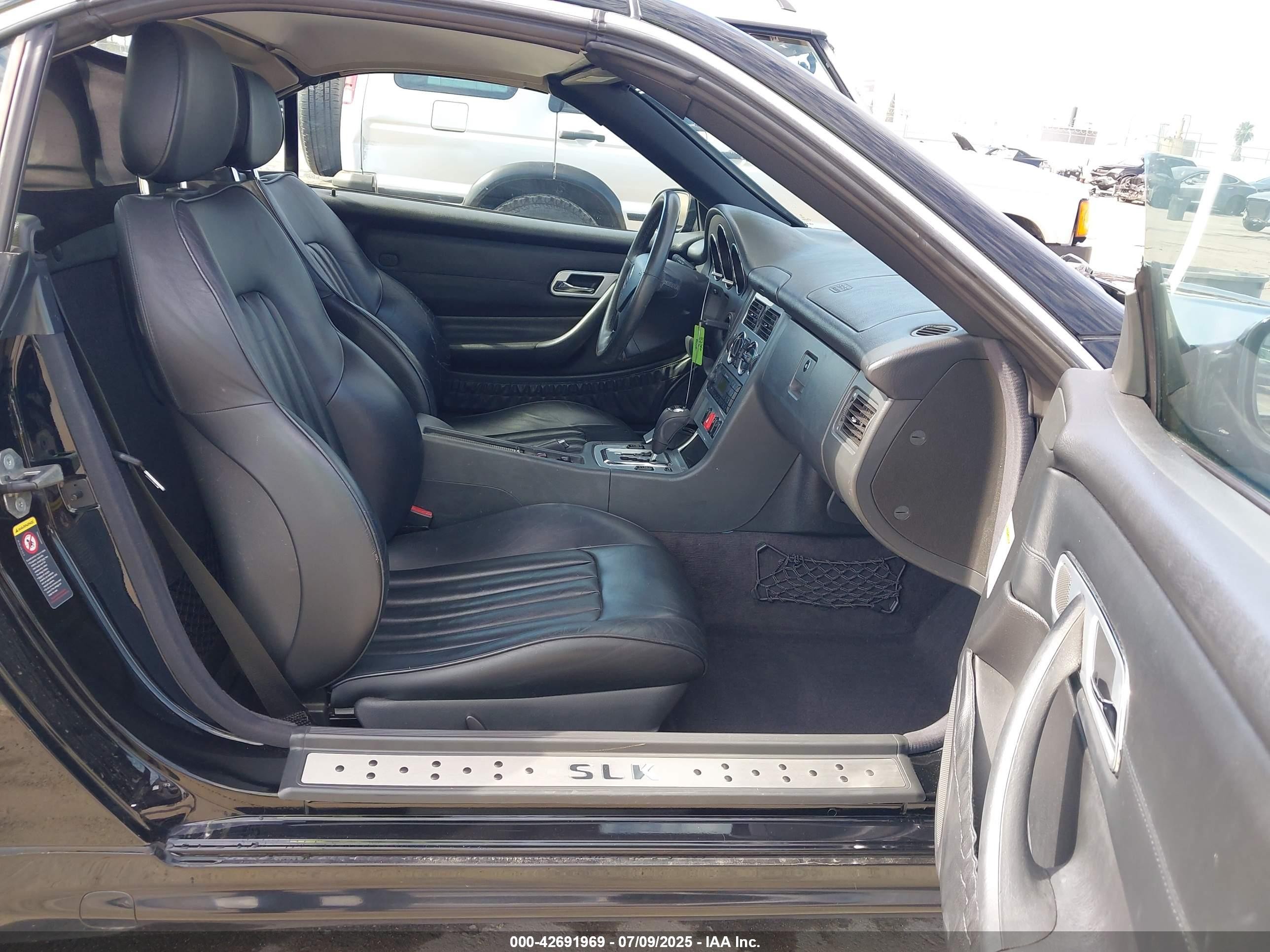 2004 Mercedes-benz Slk 230 Kompressor Black vin: WDBKK49F14F300746