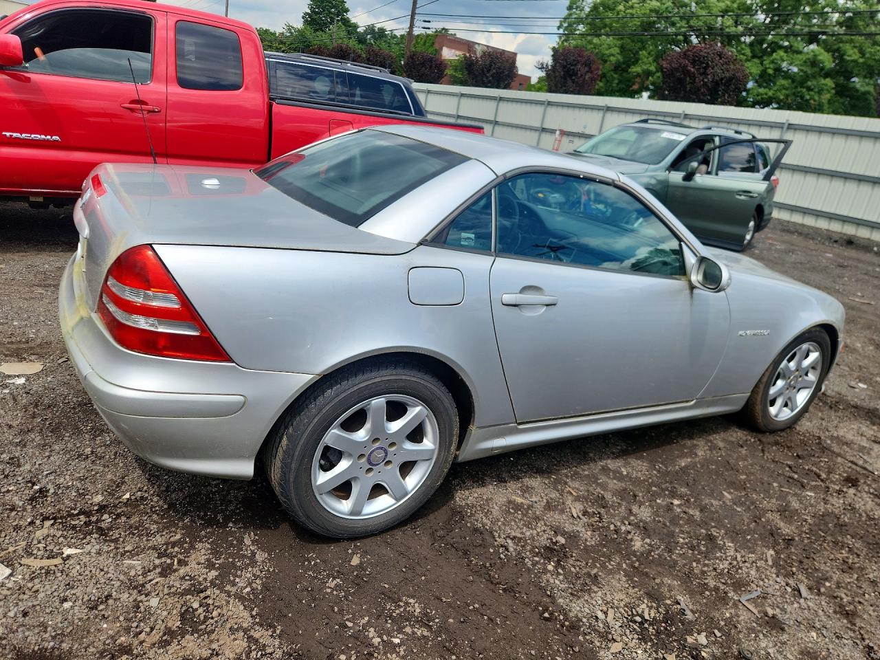 2001 Mercedes-benz Slk 230 Kompressor Silver vin: WDBKK49F21F176627