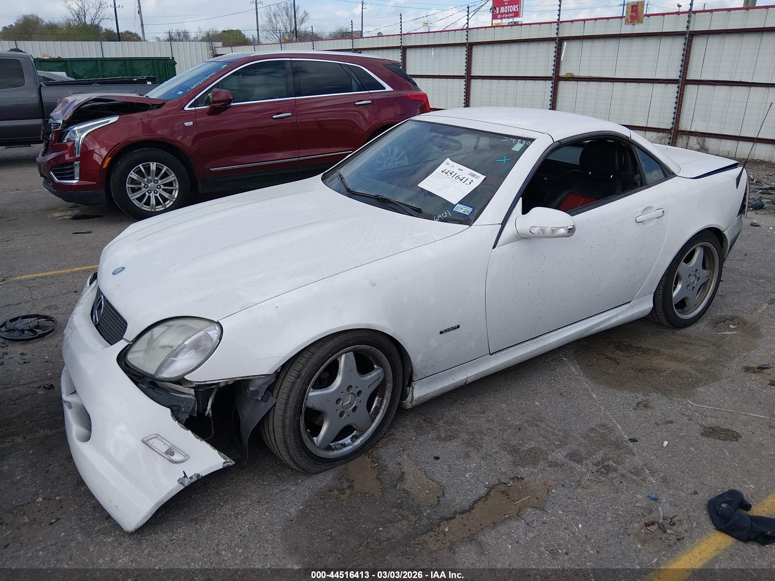 2001 Mercedes-benz Slk 230 Kompressor White vin: WDBKK49F21F176904