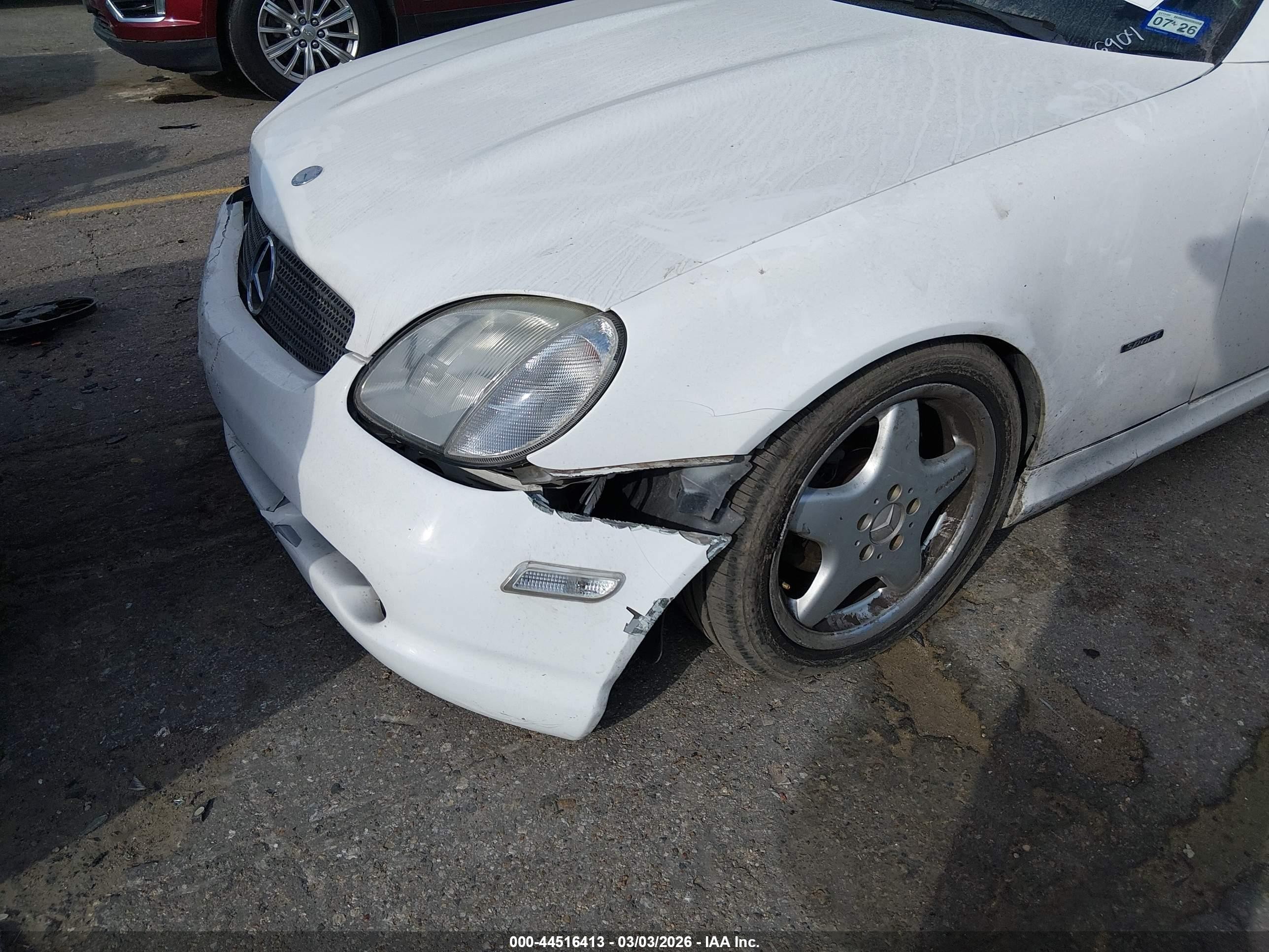 2001 Mercedes-benz Slk 230 Kompressor White vin: WDBKK49F21F176904