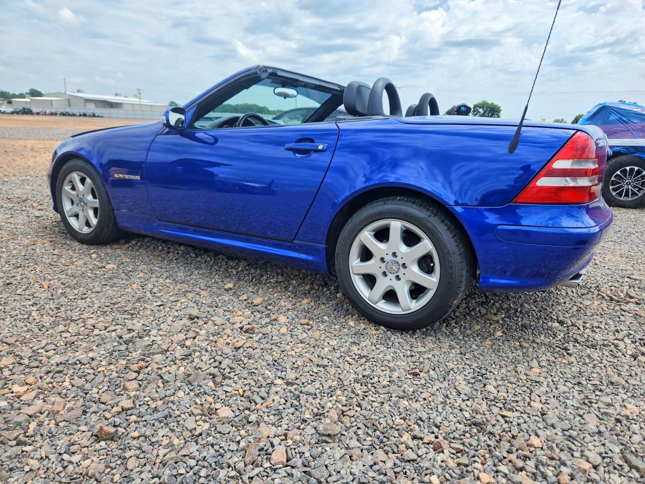 2003 Mercedes-benz Slk 230 Kompressor Blue vin: WDBKK49F23F273183