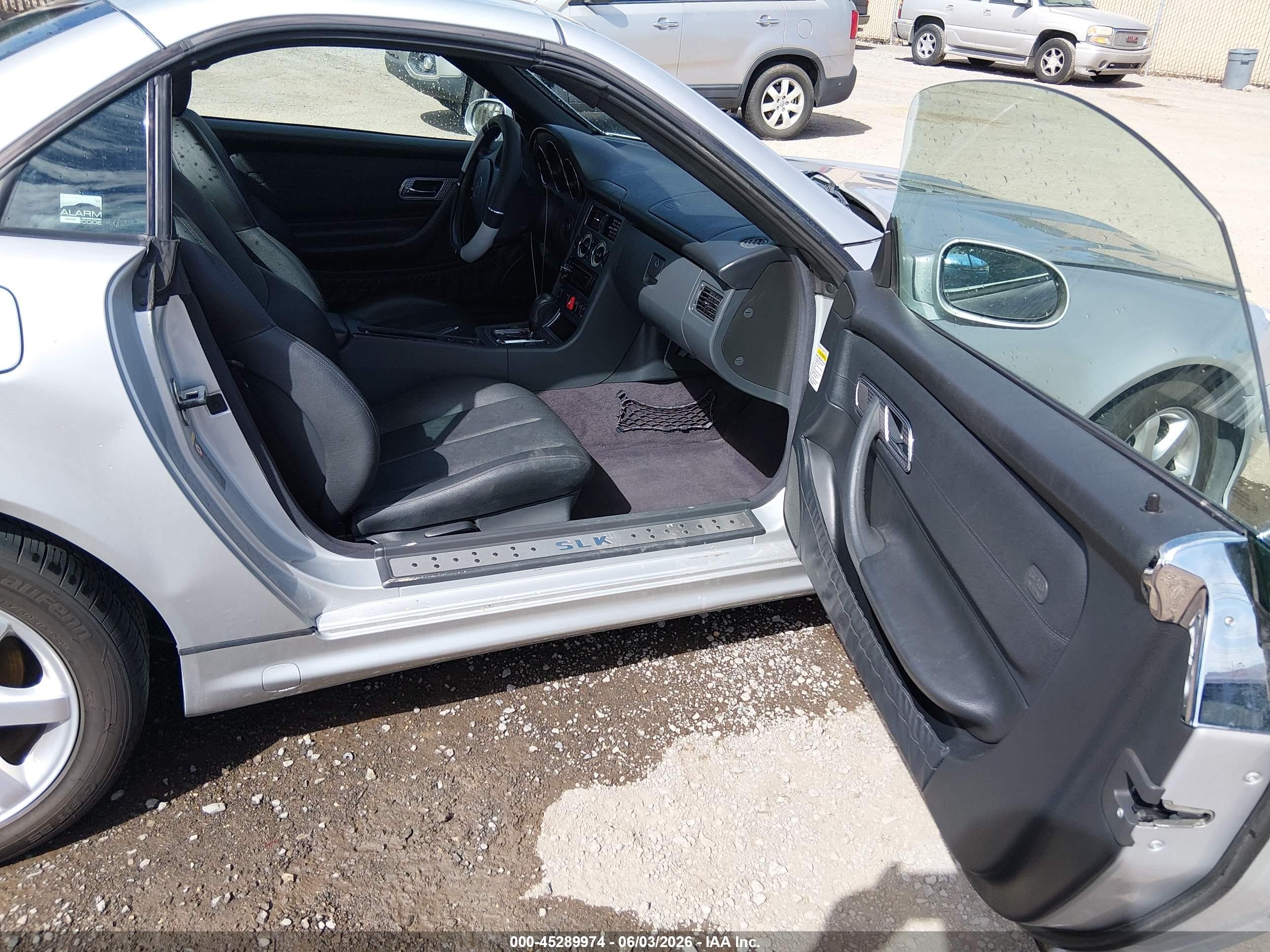 2002 Mercedes-benz Slk 230 Kompressor Silver vin: WDBKK49F32F260649