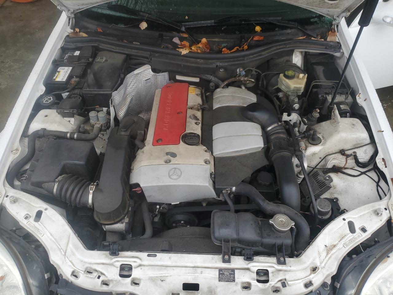 2001 Mercedes-benz Slk 230 Kompressor White vin: WDBKK49F41F184745
