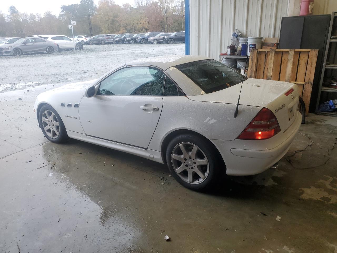 2001 Mercedes-benz Slk 230 Kompressor White vin: WDBKK49F41F184745