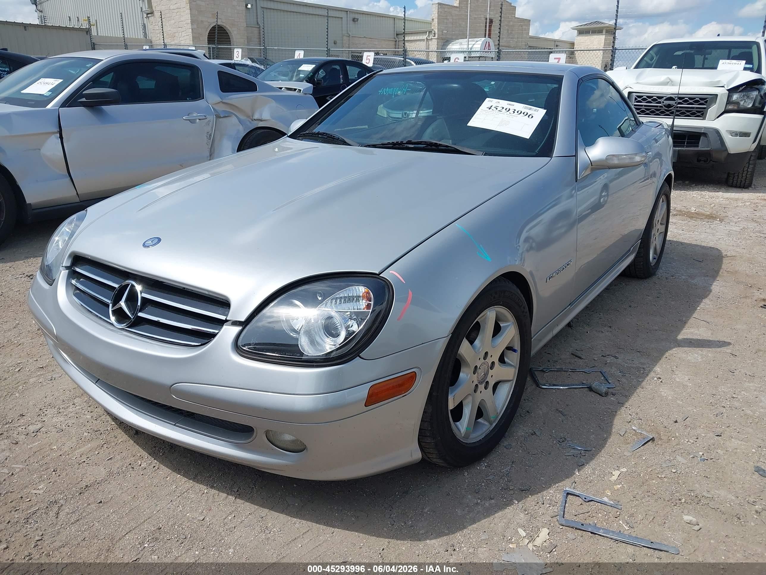 2002 Mercedes-benz Slk 230 Kompressor Silver vin: WDBKK49F42F258943