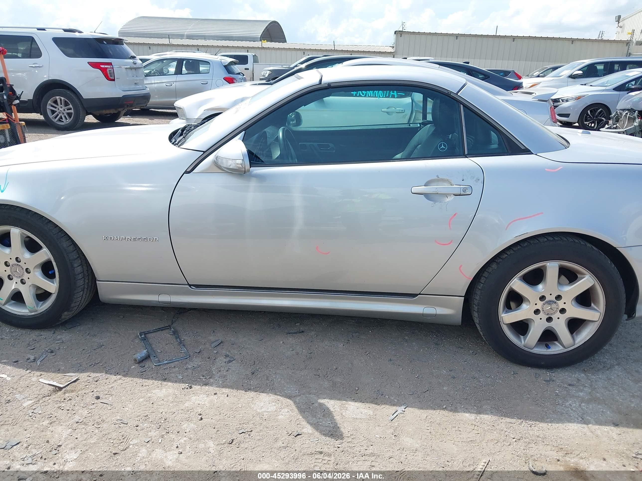 2002 Mercedes-benz Slk 230 Kompressor Silver vin: WDBKK49F42F258943
