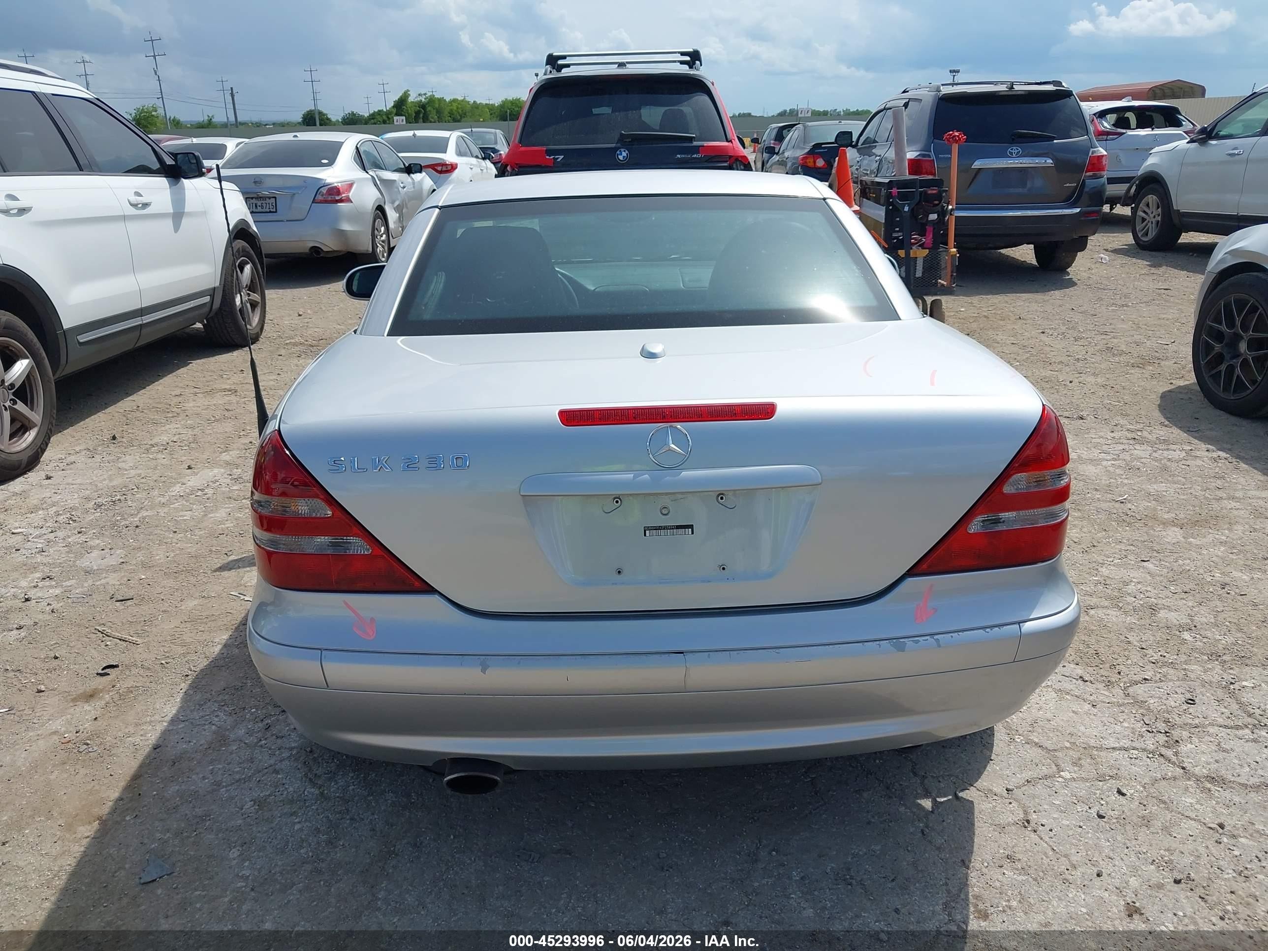 2002 Mercedes-benz Slk 230 Kompressor Silver vin: WDBKK49F42F258943