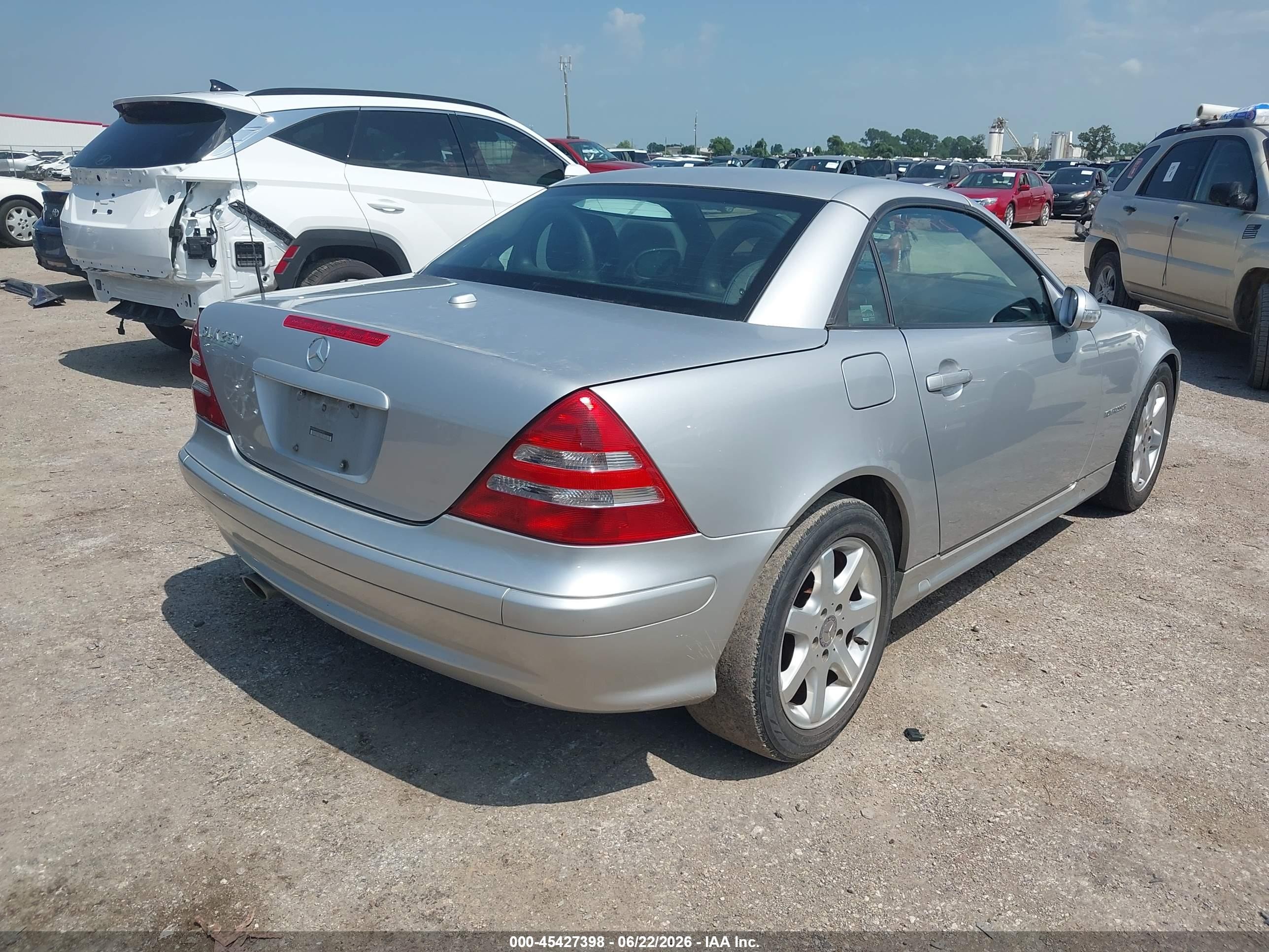 2002 Mercedes-benz Slk 230 Kompressor Silver vin: WDBKK49F52F247627