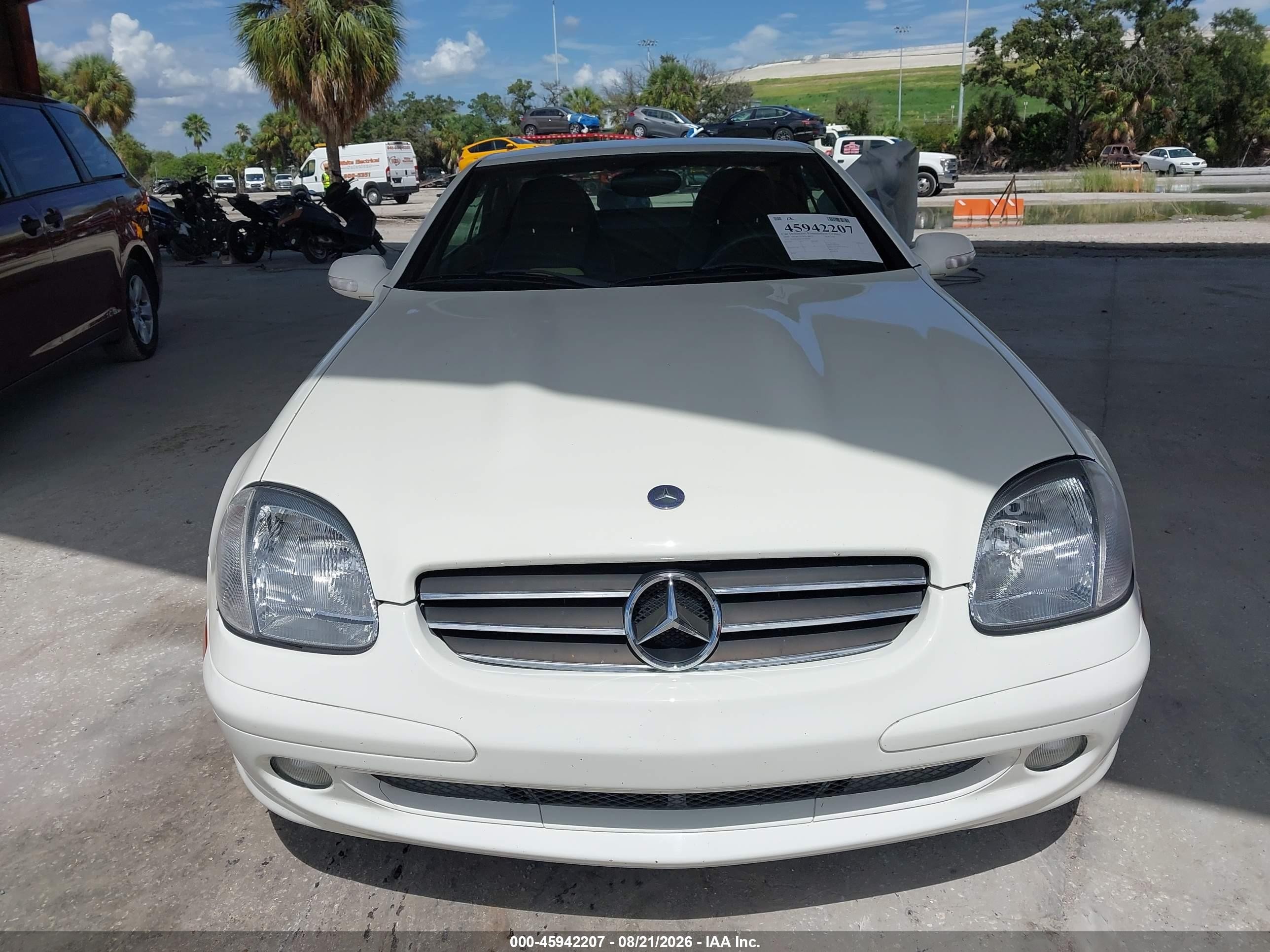 2004 Mercedes-benz Slk 230 Kompressor White vin: WDBKK49F54F300586