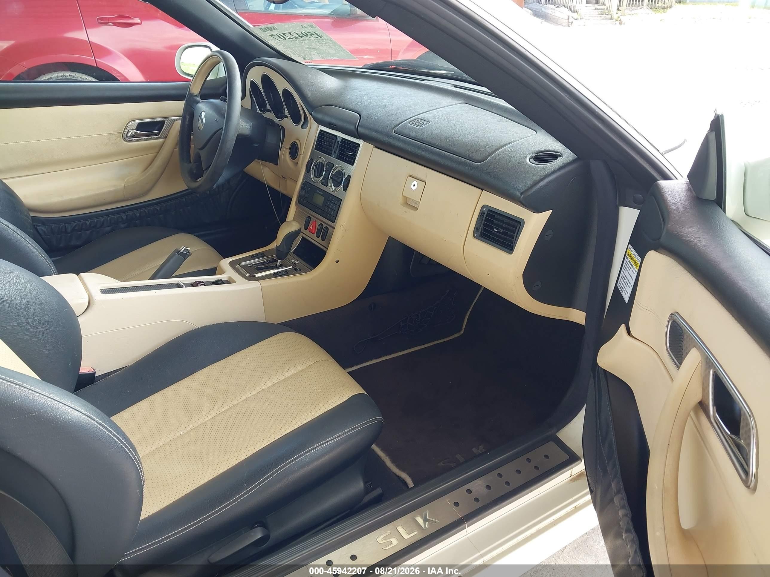 2004 Mercedes-benz Slk 230 Kompressor White vin: WDBKK49F54F300586