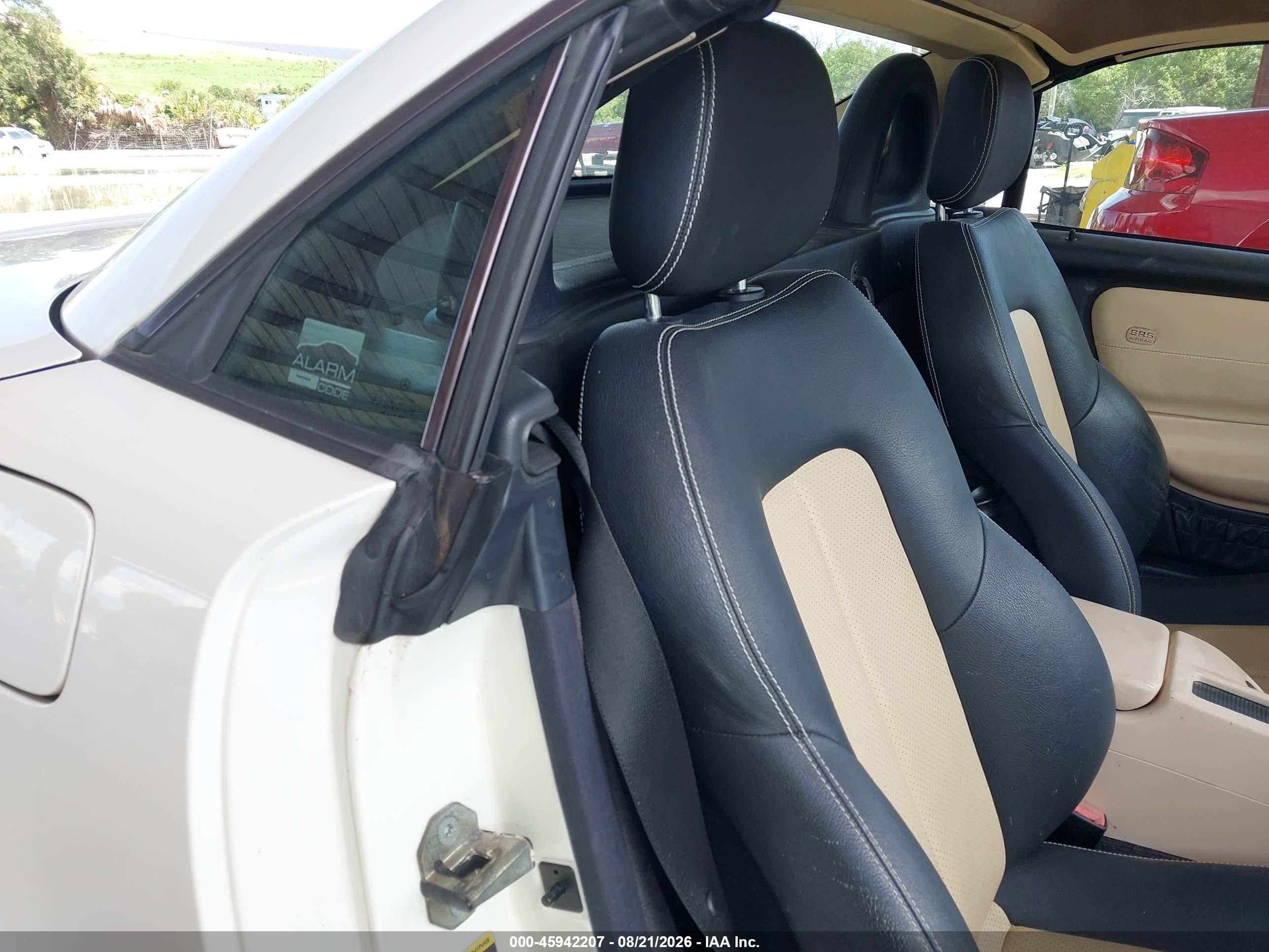 2004 Mercedes-benz Slk 230 Kompressor White vin: WDBKK49F54F300586