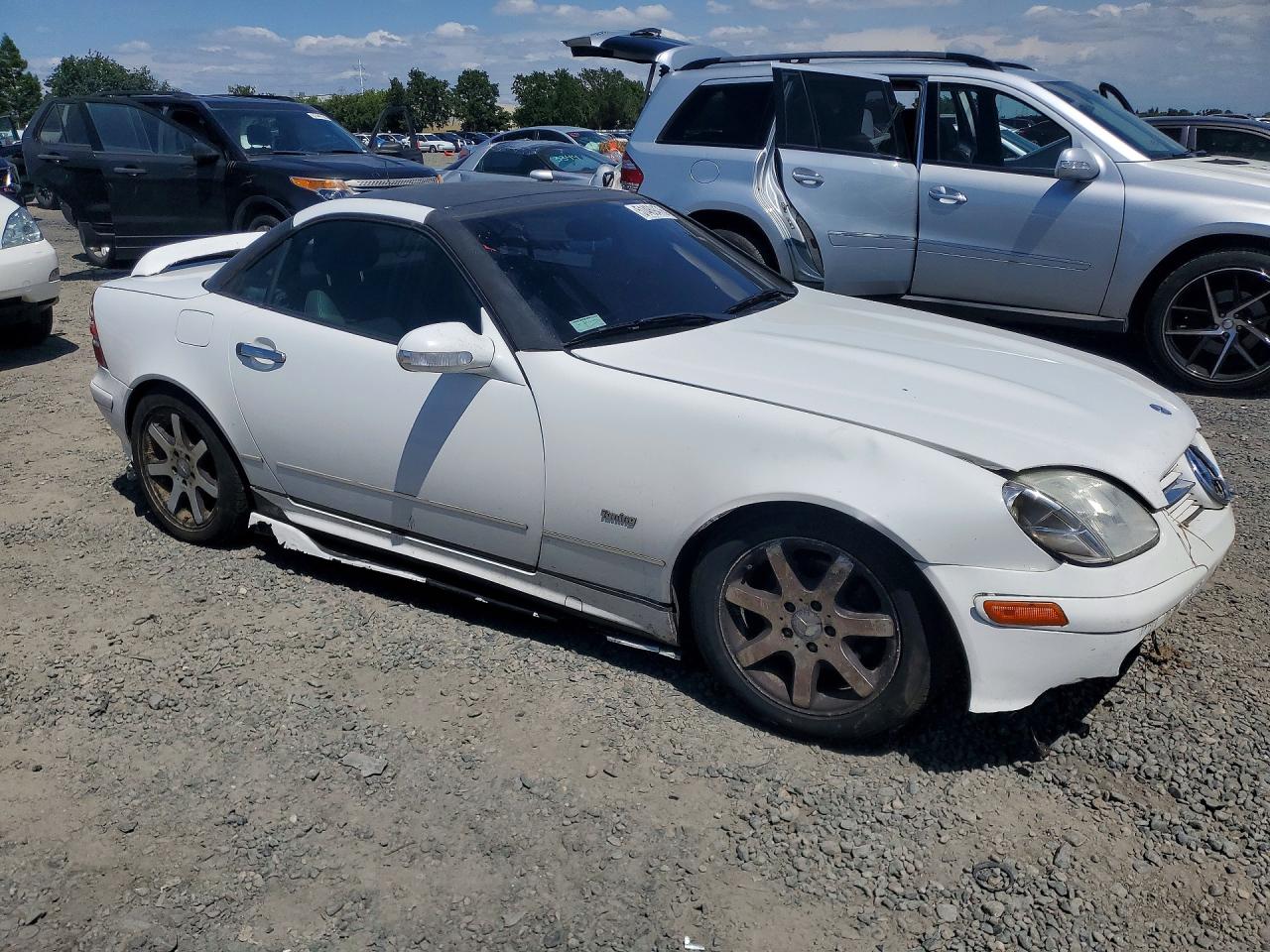 2001 Mercedes-benz Slk 230 Kompressor White vin: WDBKK49F61F189493