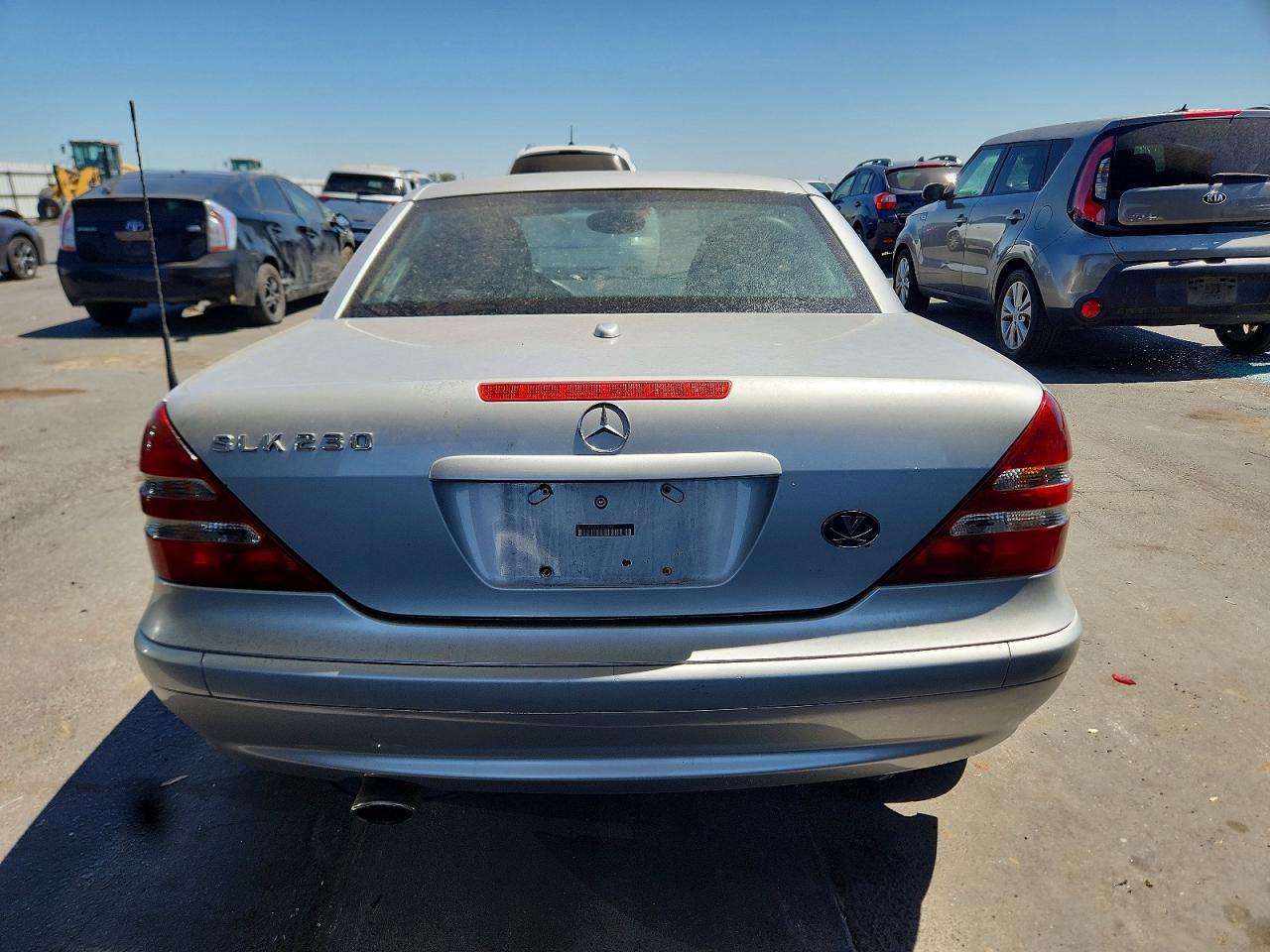 2002 Mercedes-benz Slk 230 Kompressor Silver vin: WDBKK49F62F252545