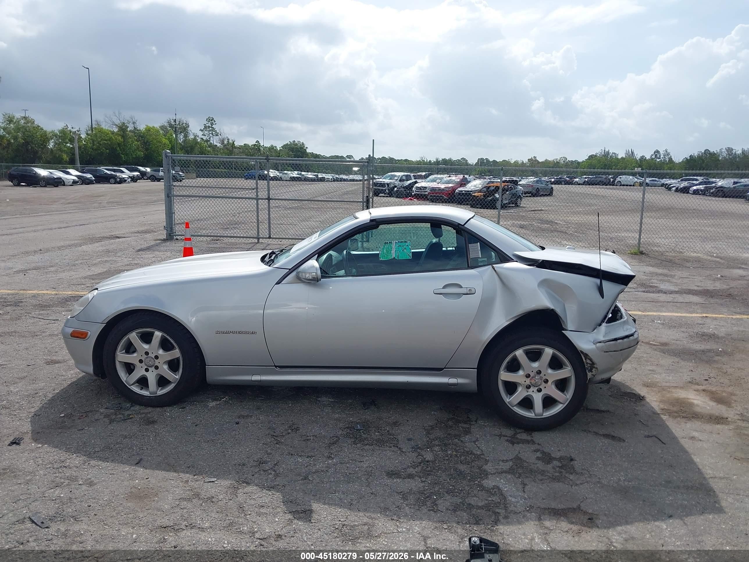 2001 Mercedes-benz Slk 230 Kompressor Silver vin: WDBKK49F71F227412