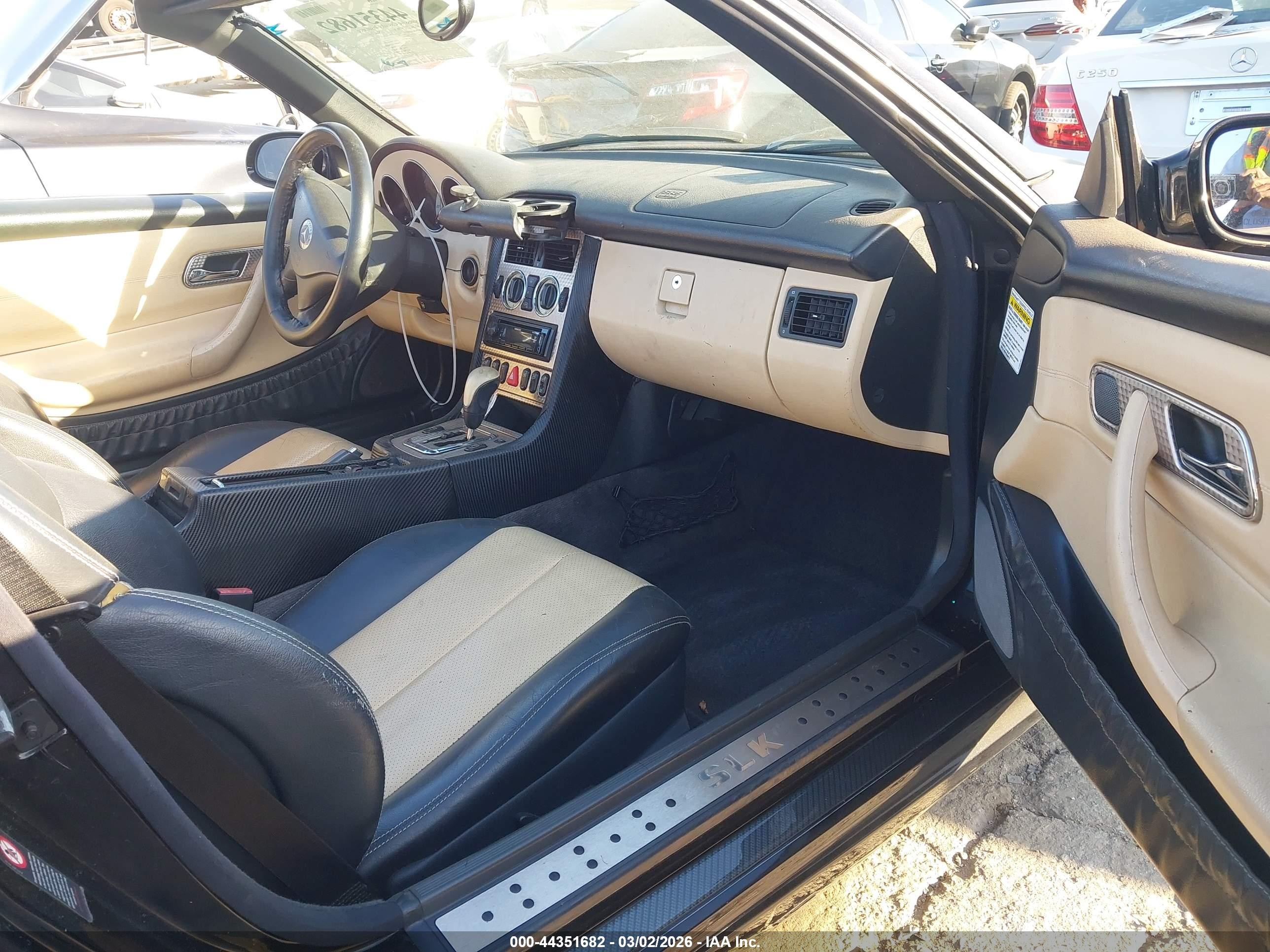 2001 Mercedes-benz Slk 230 Kompressor Black vin: WDBKK49F81F168810